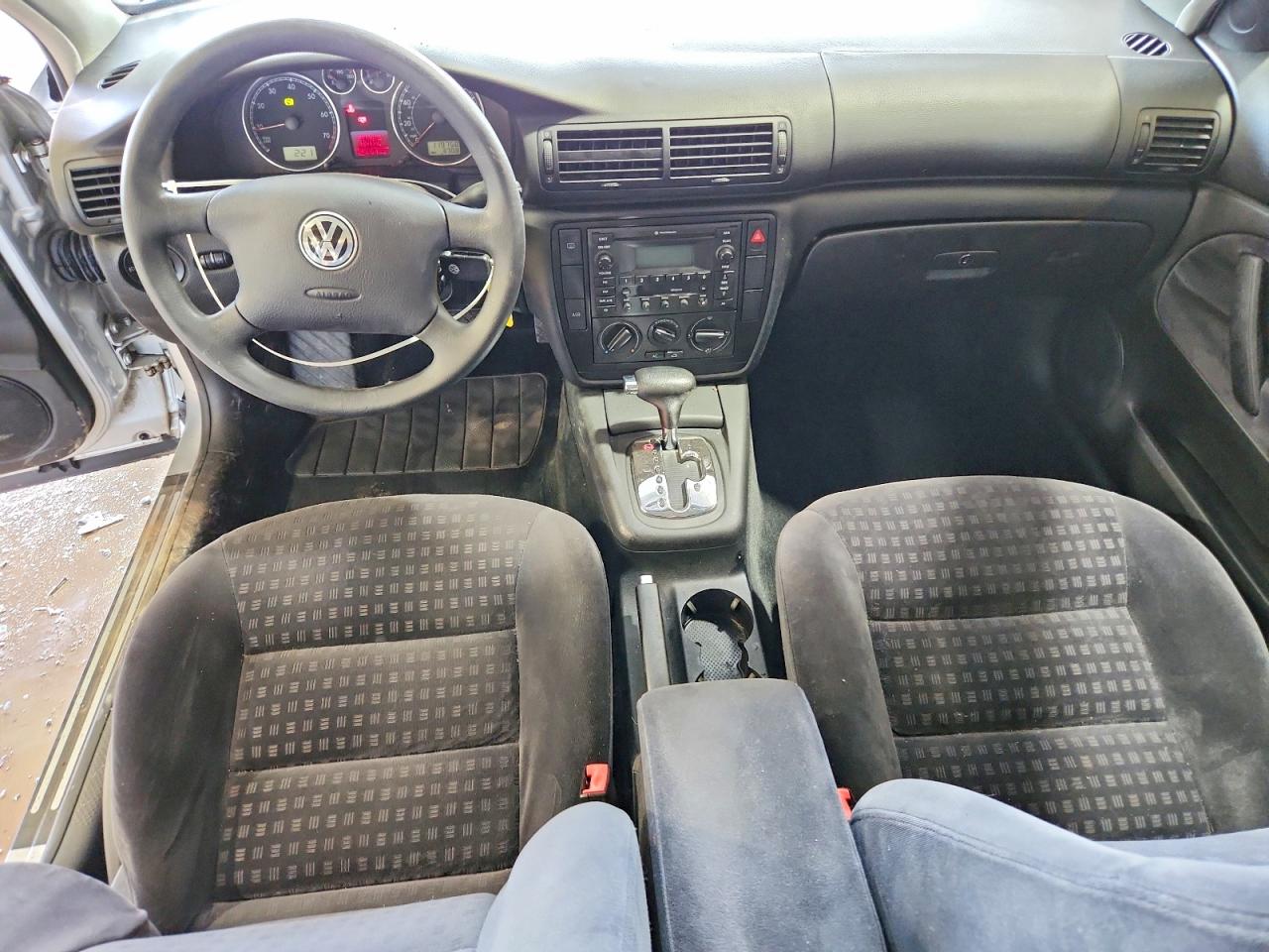 2002 Volkswagen Passat Gls Серебряный vin: WVWPD63BX2P349129