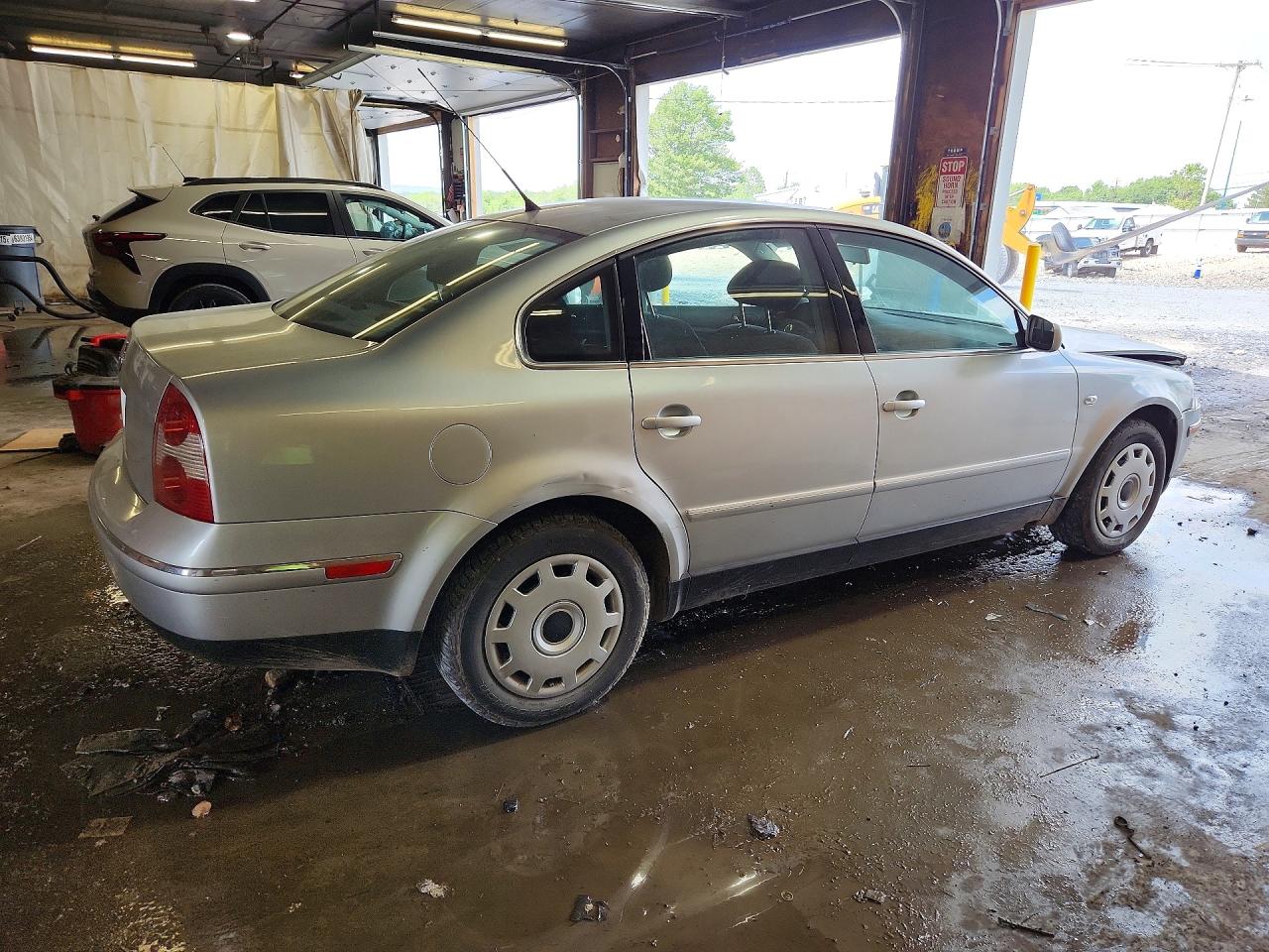 2002 Volkswagen Passat Gls Серебряный vin: WVWPD63BX2P349129