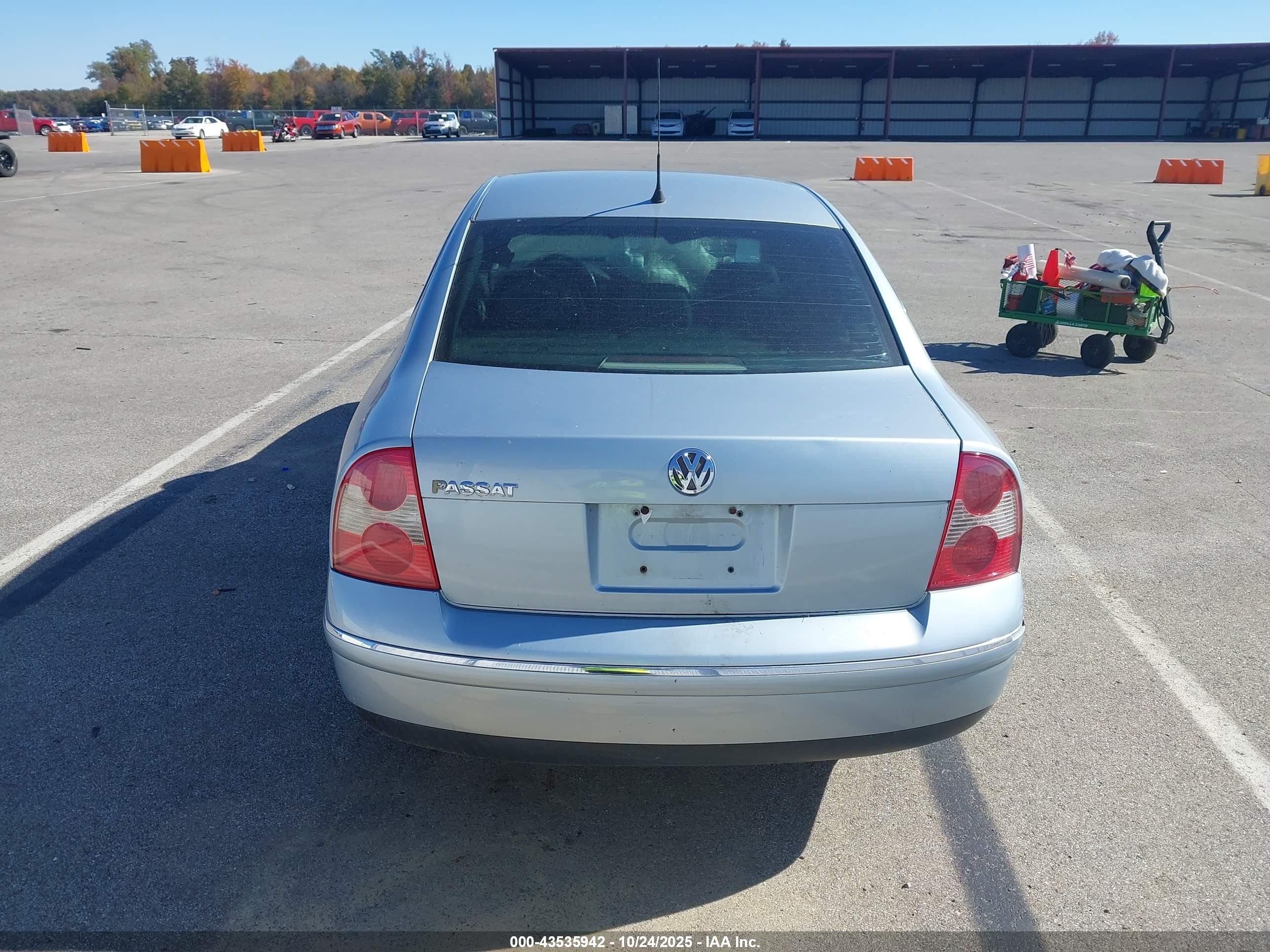 2004 Volkswagen Passat Gls Серебряный vin: WVWPD63BX4E222069