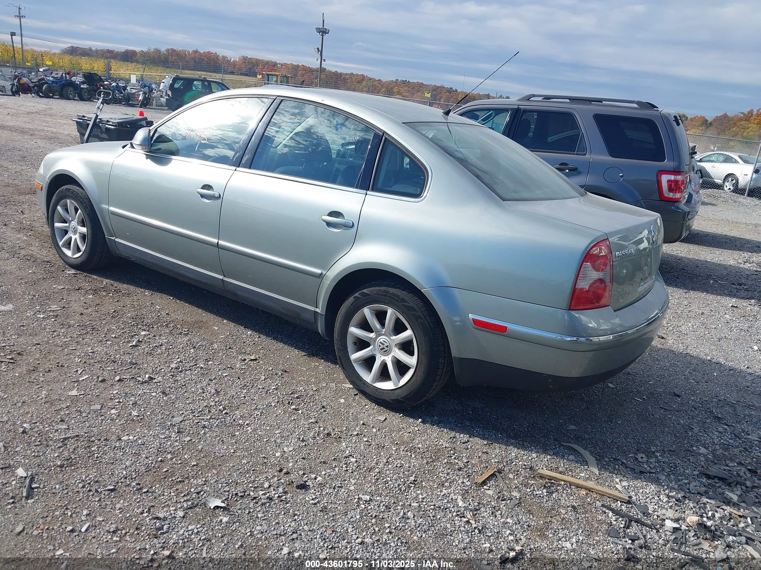2004 Volkswagen Passat Gls Silver vin: WVWPD63BX4E233198