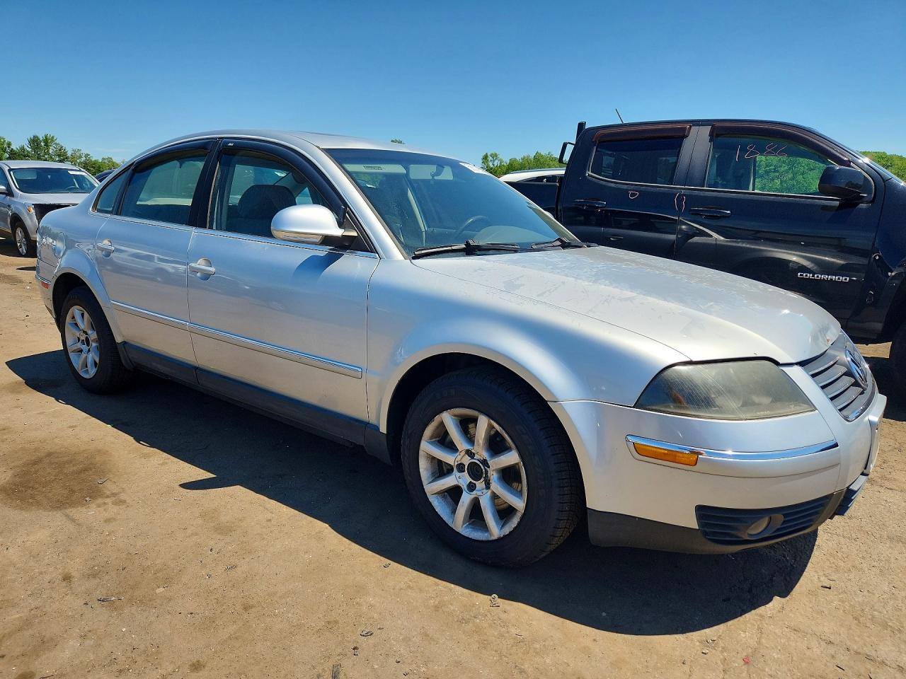 2004 Volkswagen Passat Gls Silver vin: WVWPD63BX4E309843