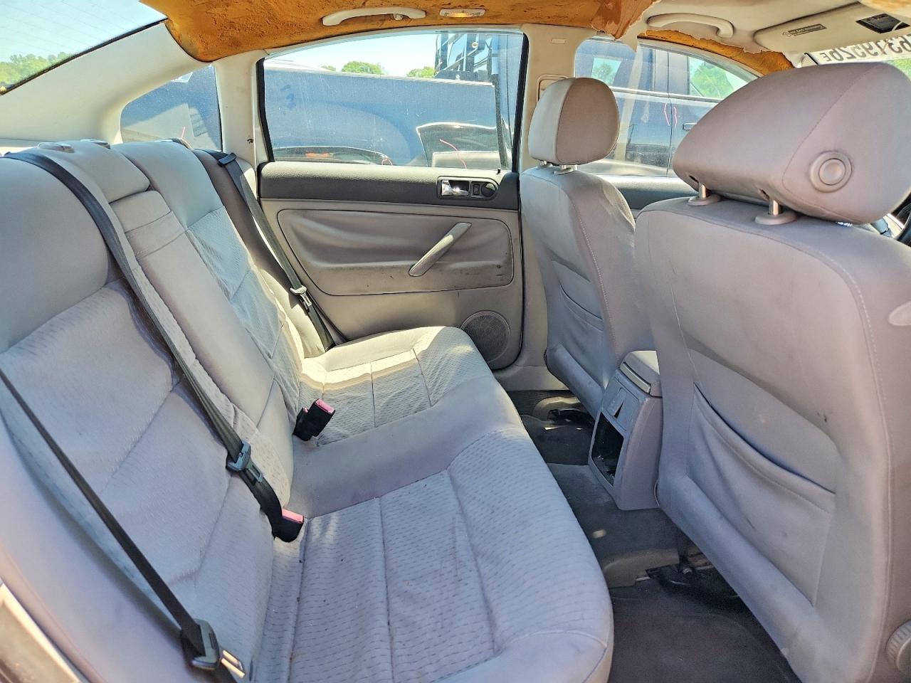 2004 Volkswagen Passat Gls Silver vin: WVWPD63BX4E309843