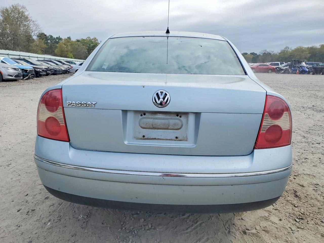2004 Volkswagen Passat Gls Blue vin: WVWPD63BX4P040540