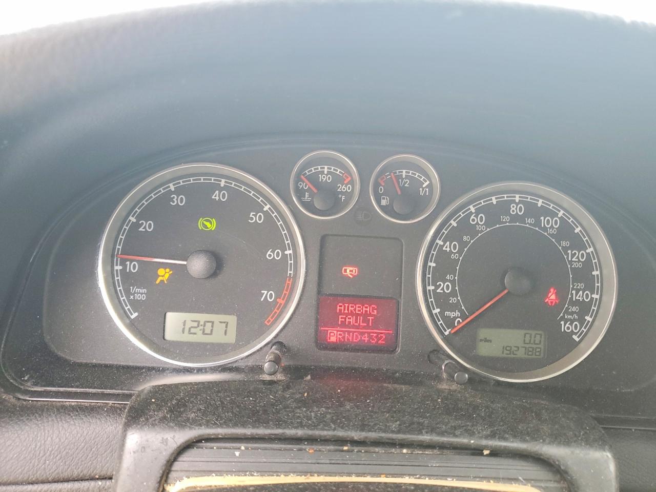 2004 Volkswagen Passat Gls Blue vin: WVWPD63BX4P040540