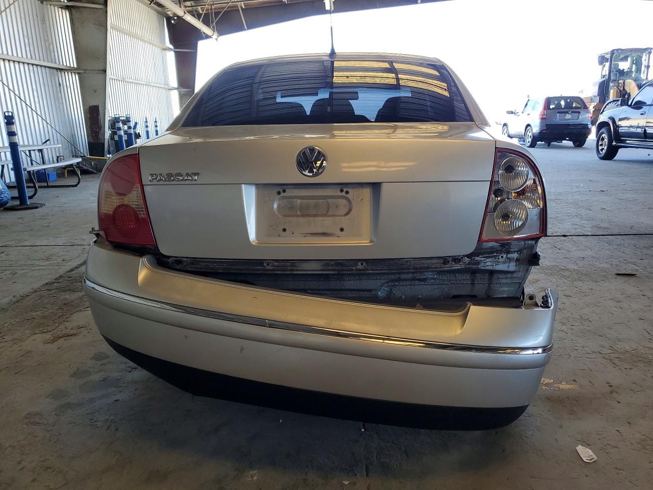 2004 Volkswagen Passat Gls Silver vin: WVWPD63BX4P143148
