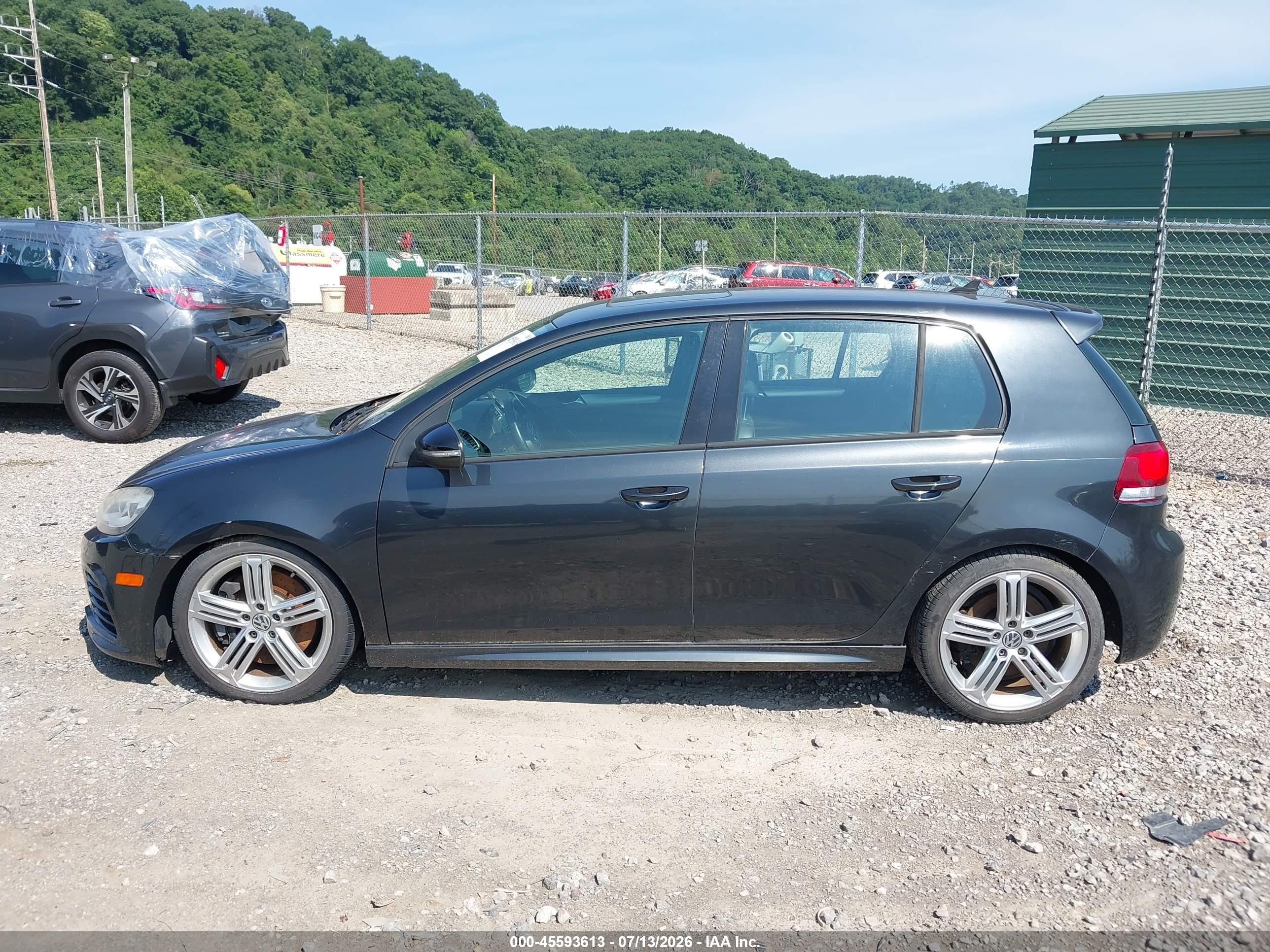 2013 Volkswagen Golf R 4-door Gray vin: WVWPF7AJ0DW023486