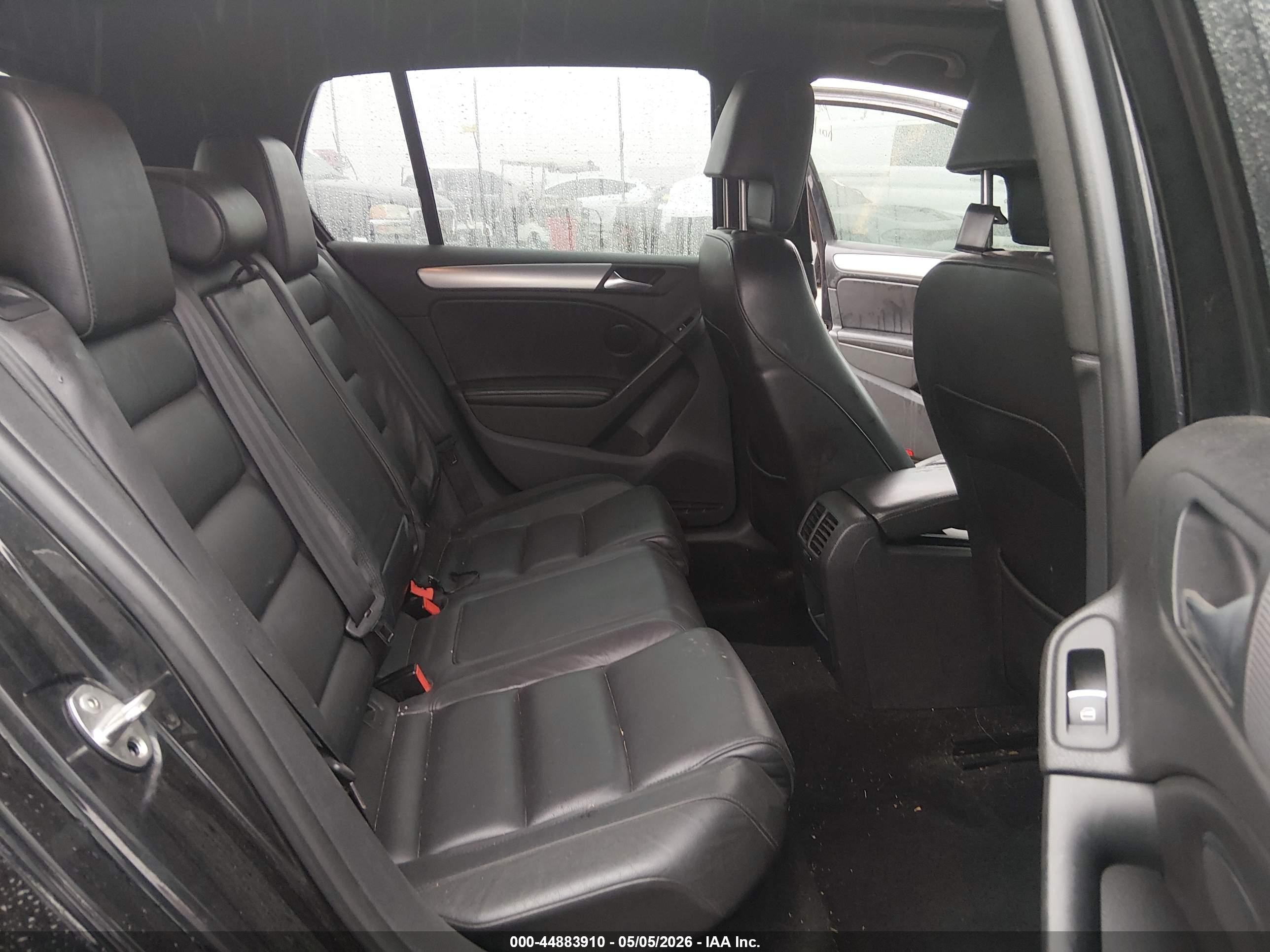 2013 Volkswagen Golf R 4-door Black vin: WVWPF7AJ8DW075061