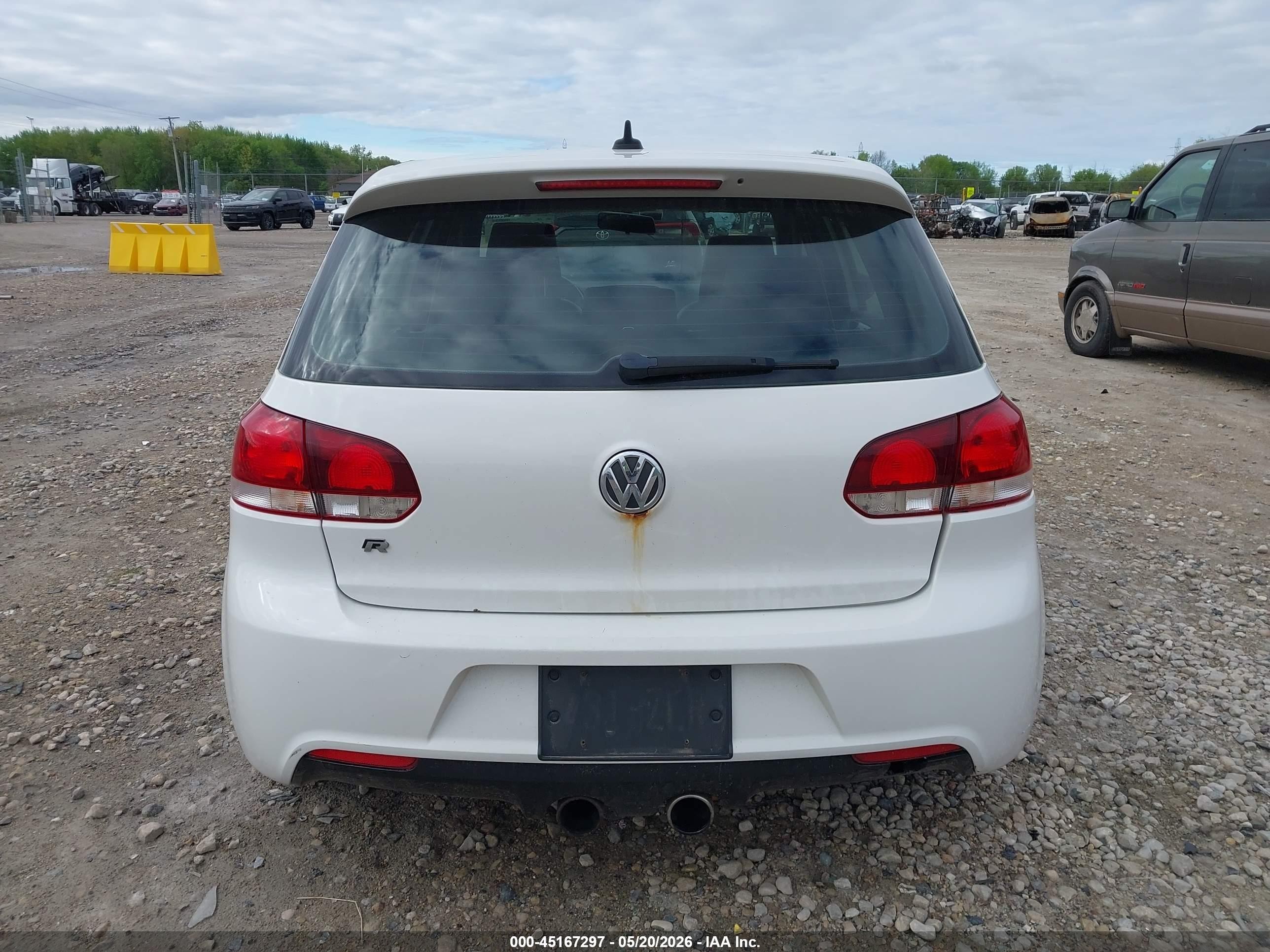 2012 Volkswagen Golf R 4-door White vin: WVWPF7AJ9CW312722