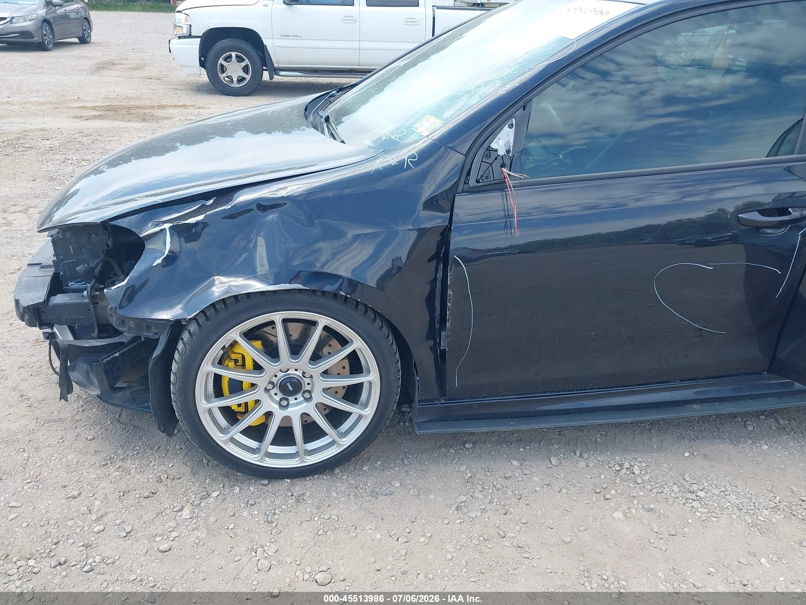 2013 Volkswagen Golf R 4-door Черный vin: WVWPF7AJ9DW063968