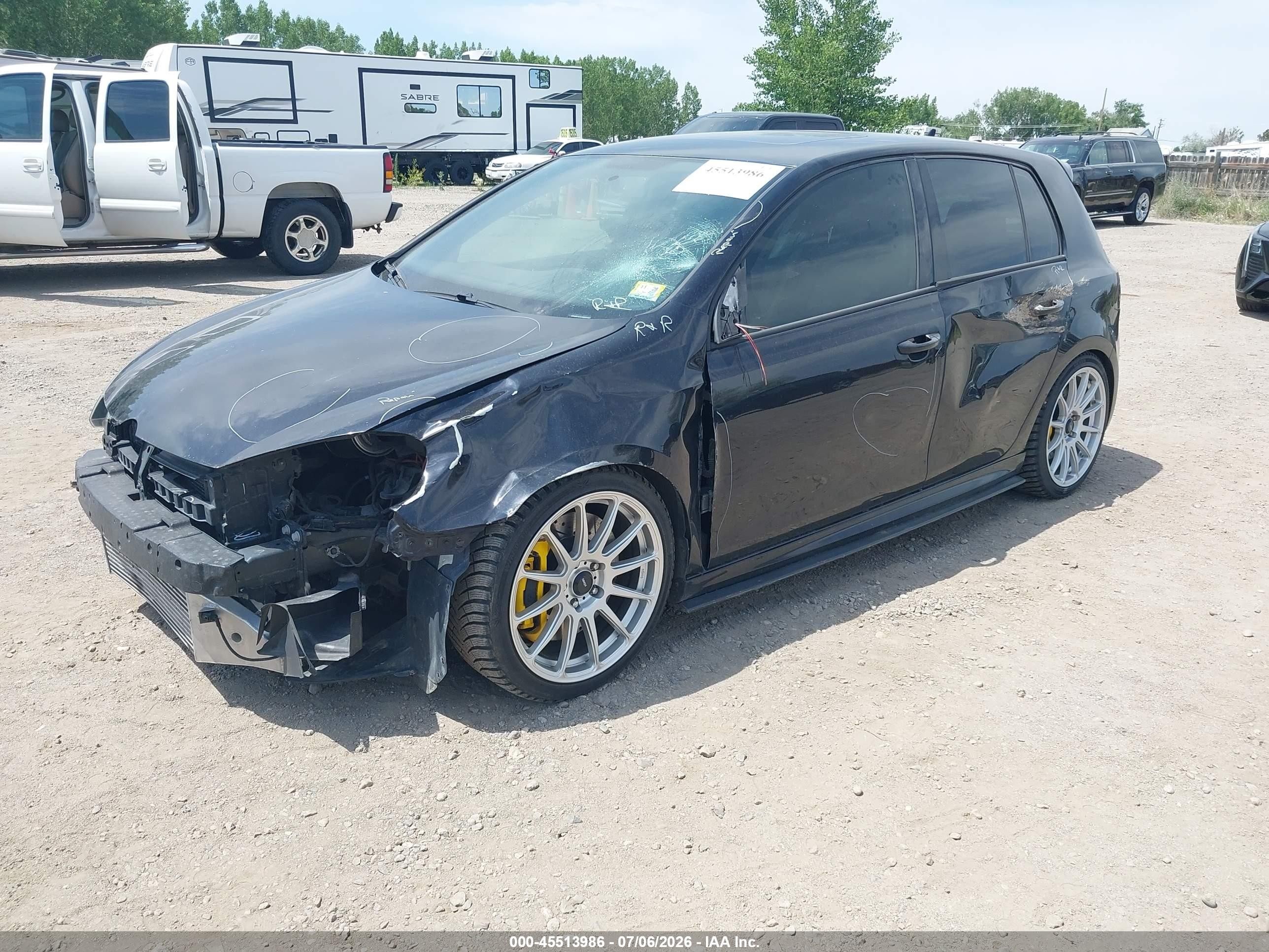 2013 Volkswagen Golf R 4-door Черный vin: WVWPF7AJ9DW063968
