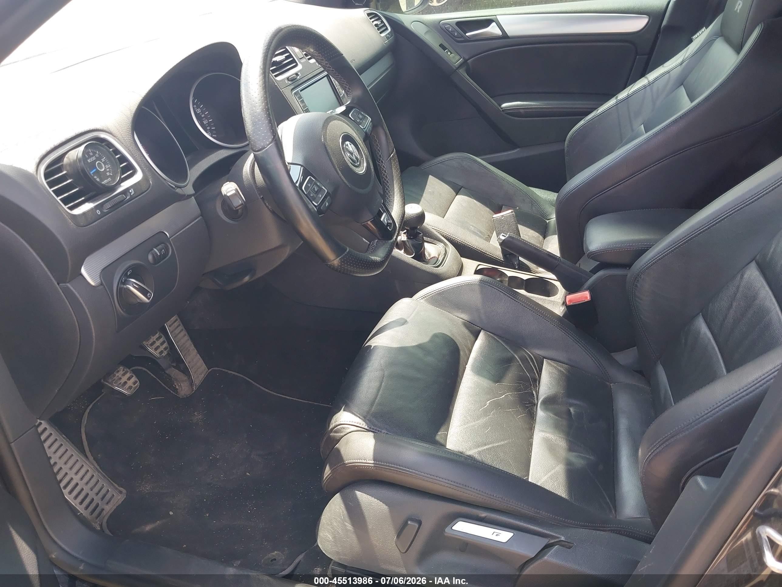 2013 Volkswagen Golf R 4-door Черный vin: WVWPF7AJ9DW063968