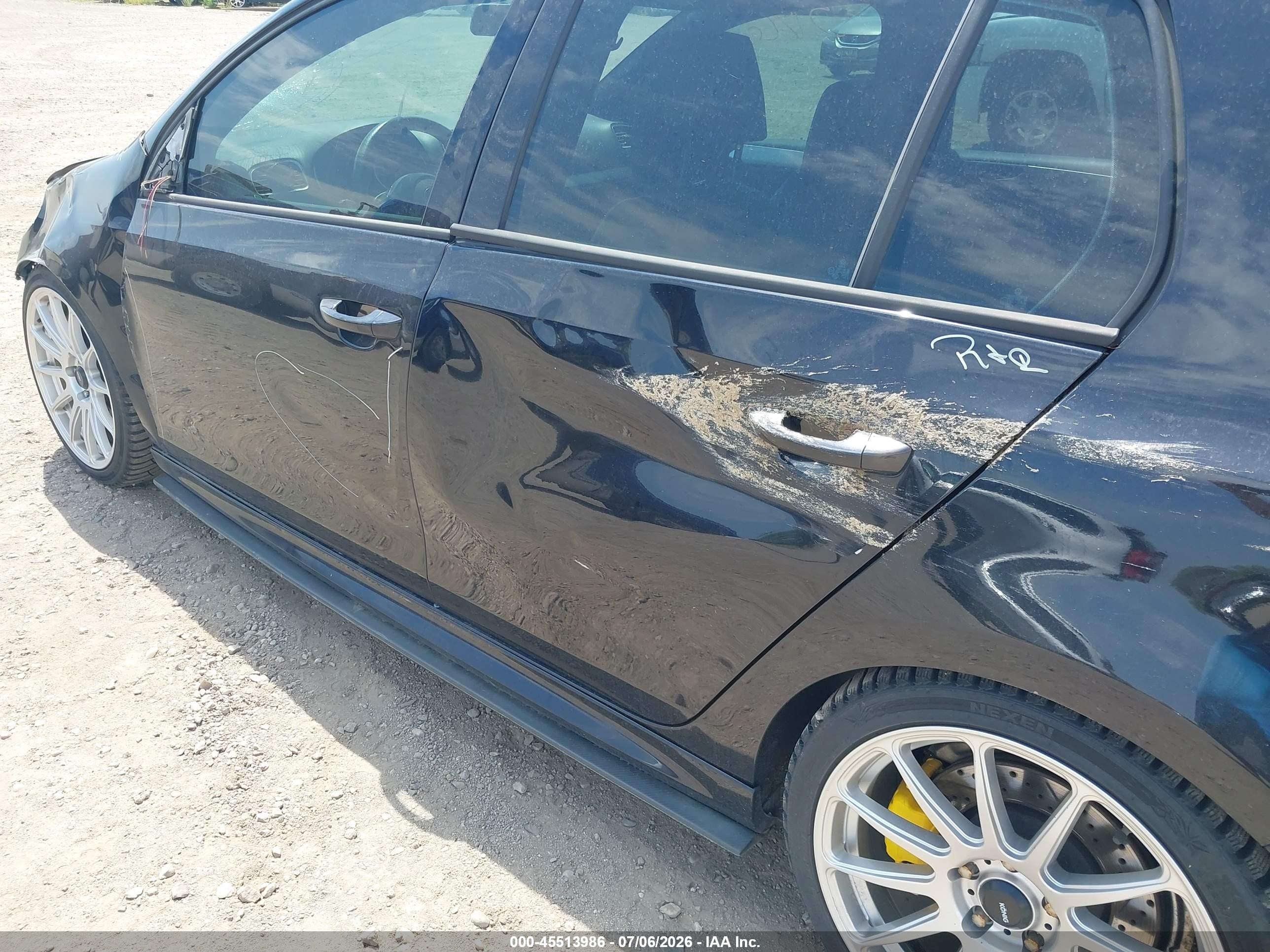 2013 Volkswagen Golf R 4-door Черный vin: WVWPF7AJ9DW063968