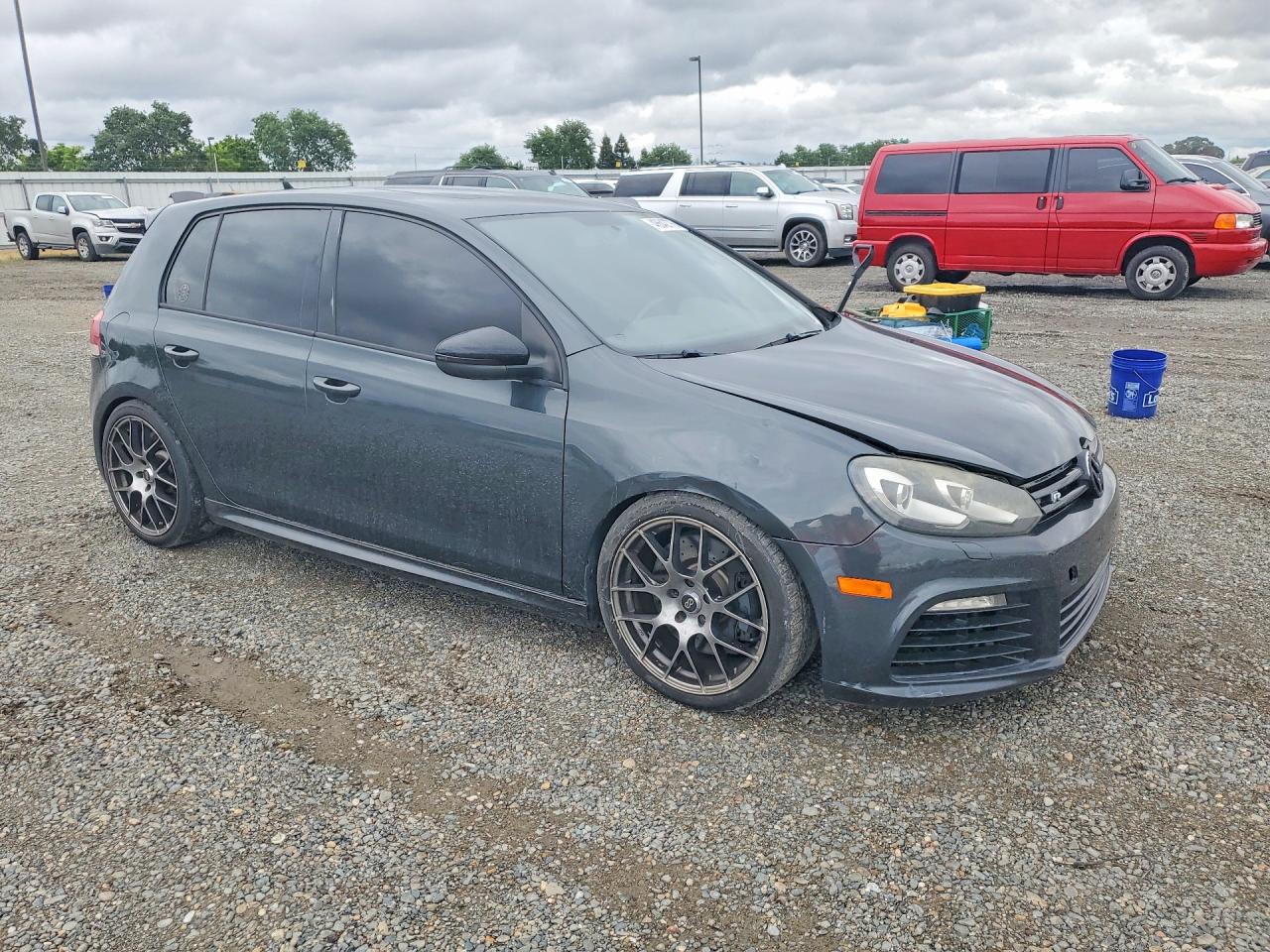 2013 Volkswagen Golf R Черный vin: WVWPF7AJ9DW116796
