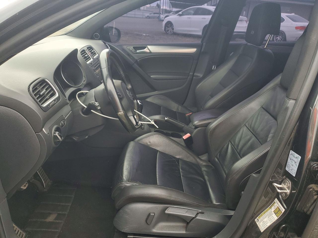 2013 Volkswagen Golf R Черный vin: WVWPF7AJ9DW116796