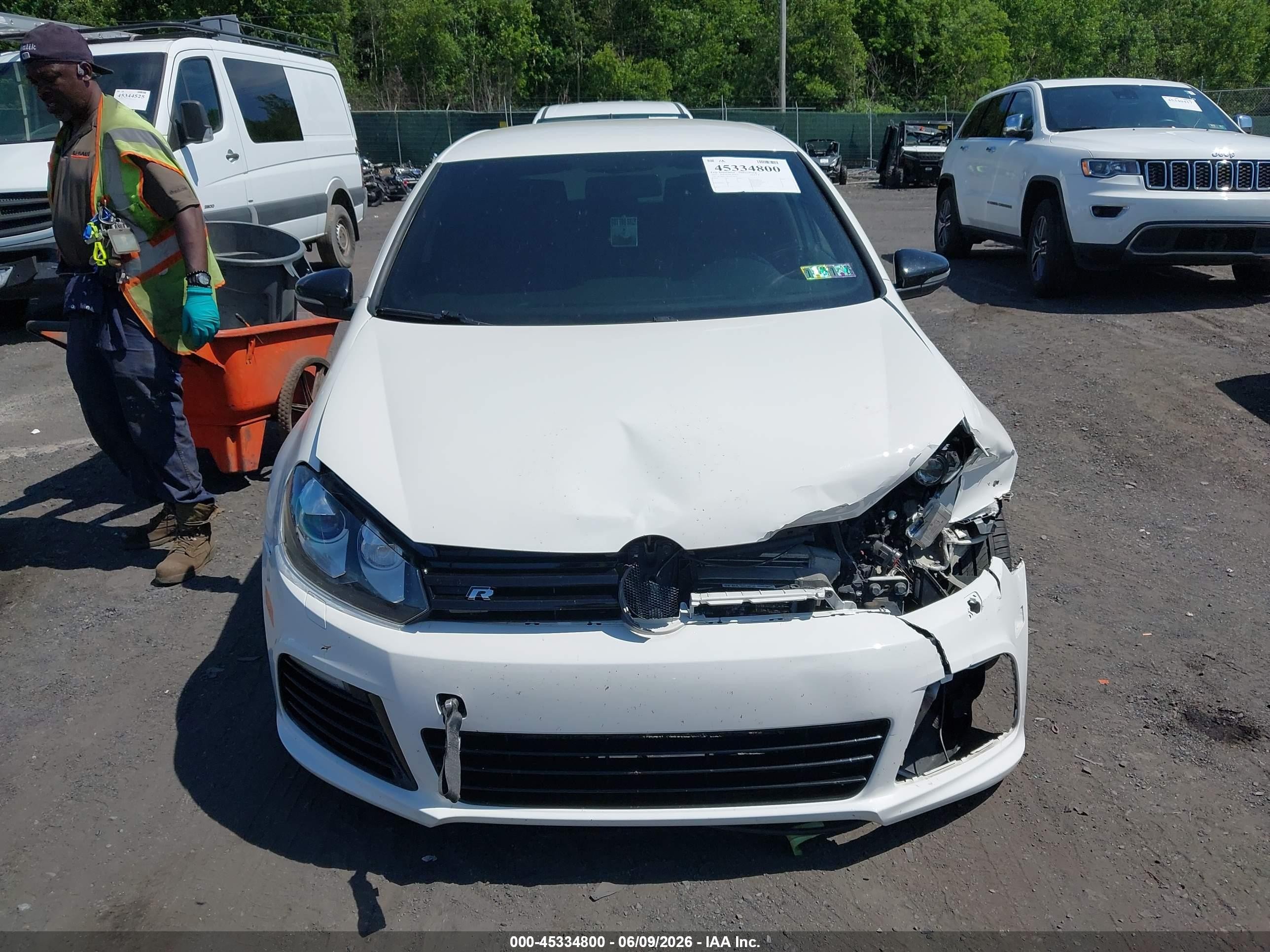 2012 Volkswagen Golf R 4-door White vin: WVWPF7AJXCW218929