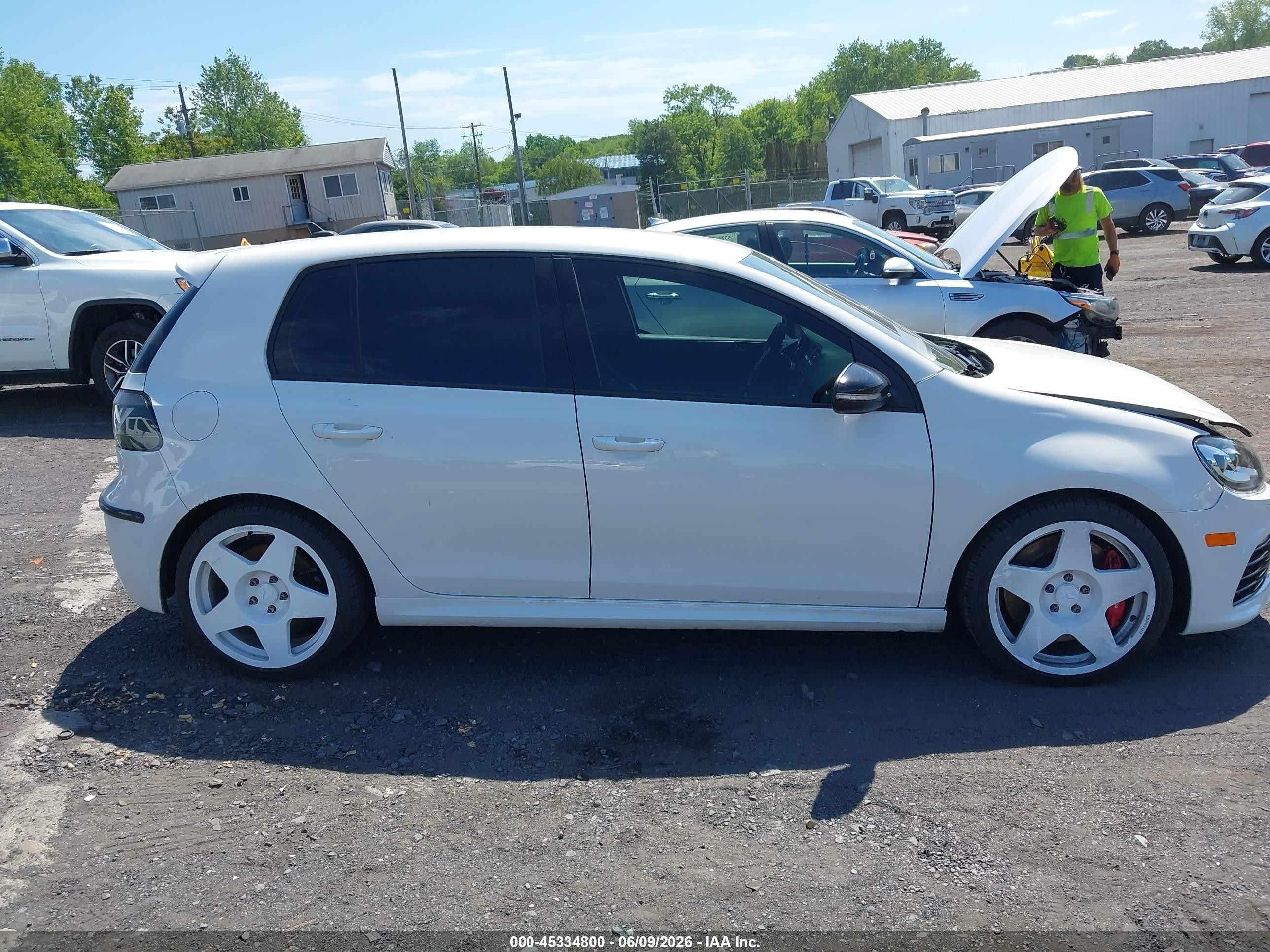 2012 Volkswagen Golf R 4-door White vin: WVWPF7AJXCW218929