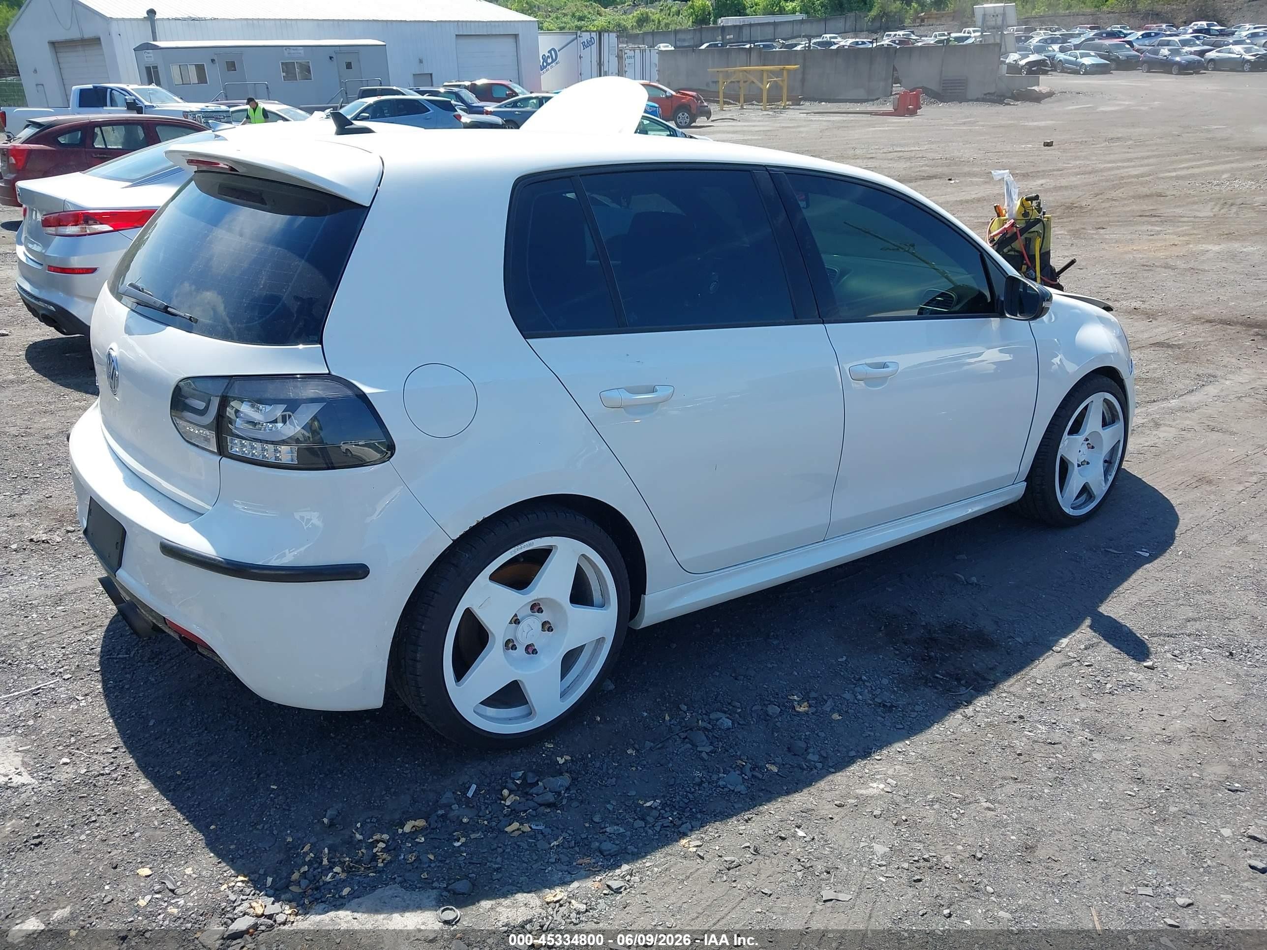 2012 Volkswagen Golf R 4-door White vin: WVWPF7AJXCW218929