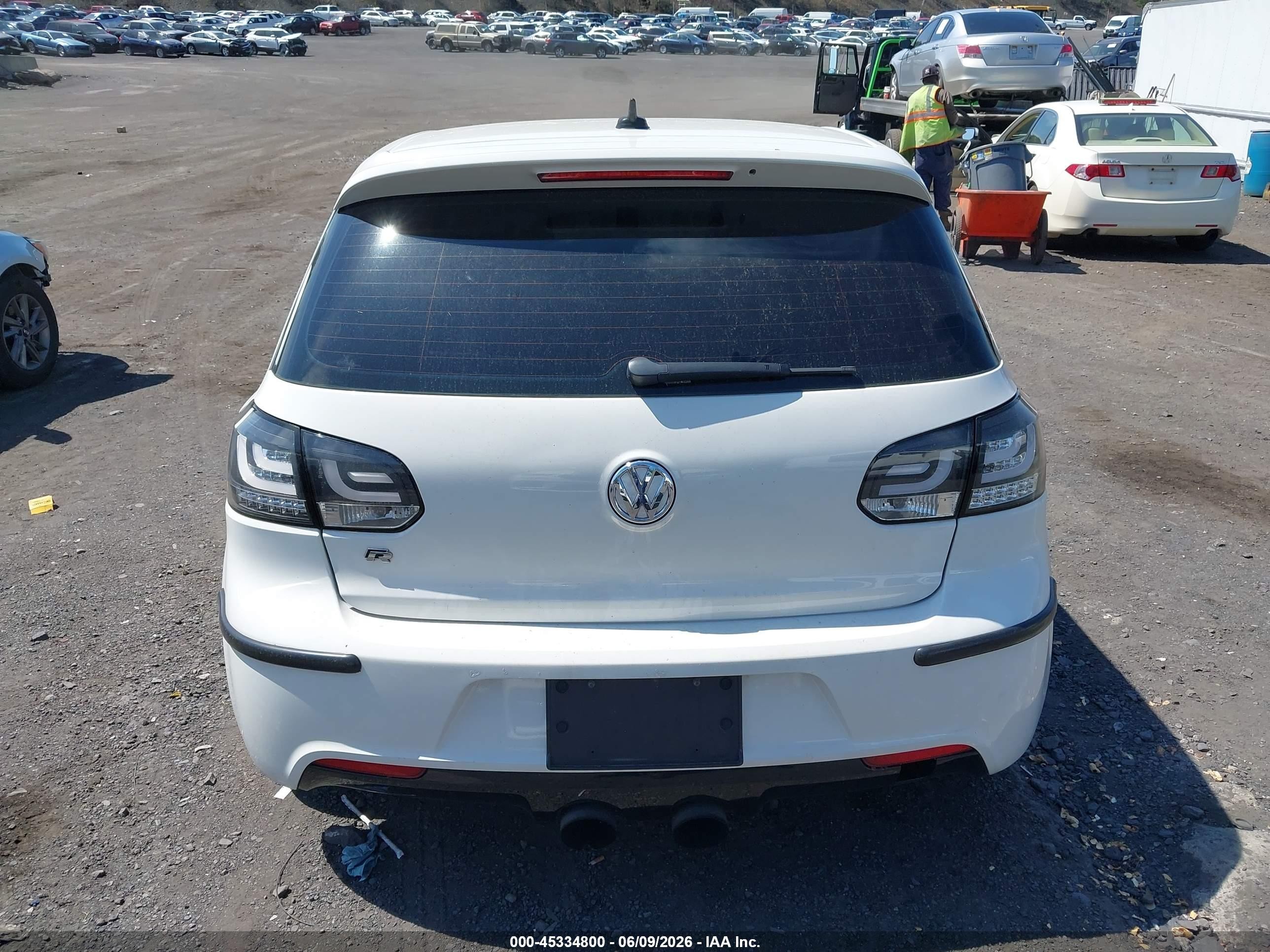 2012 Volkswagen Golf R 4-door White vin: WVWPF7AJXCW218929