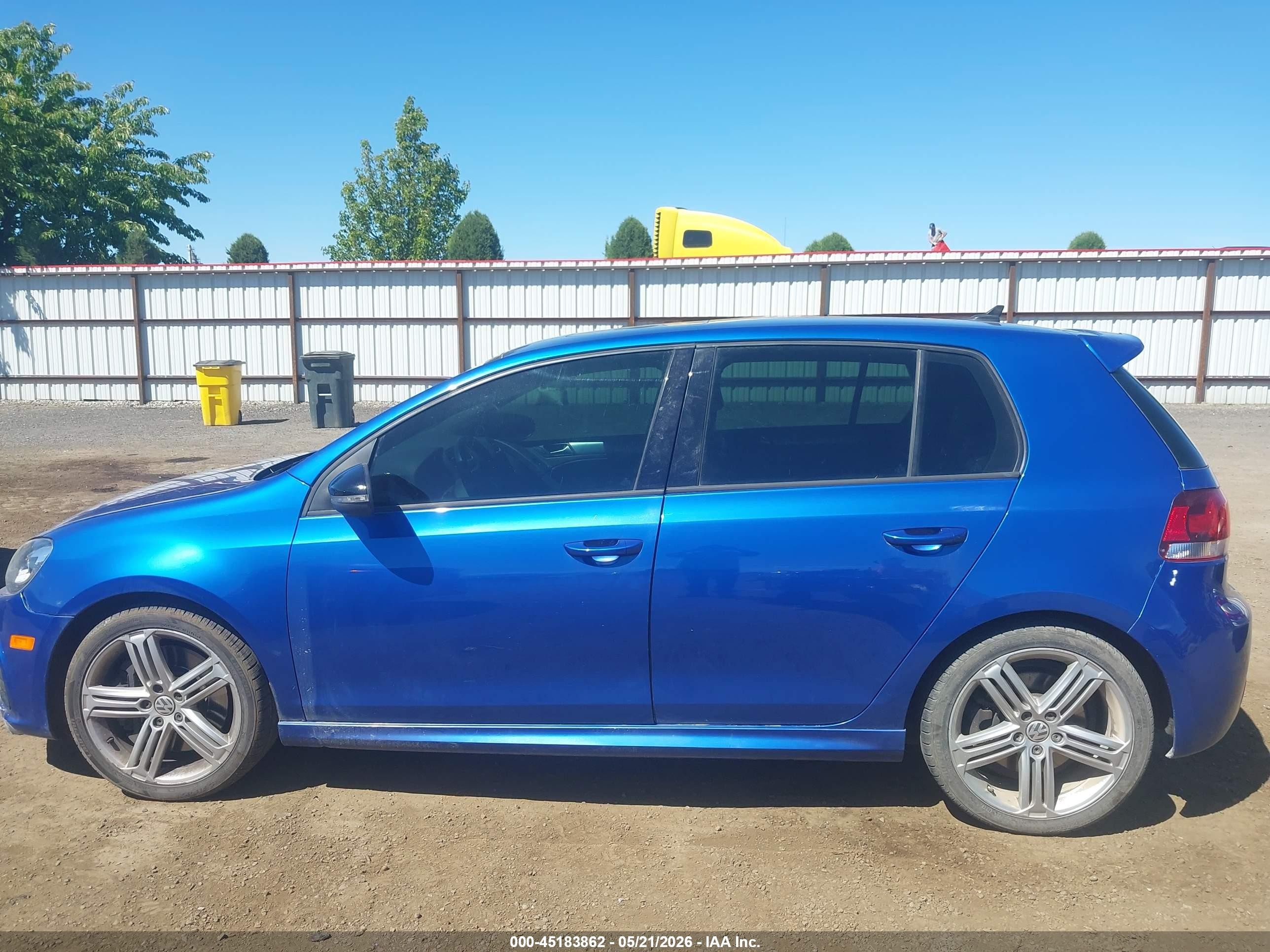 2012 Volkswagen Golf R 4-door Blue vin: WVWPF7AJXCW353330