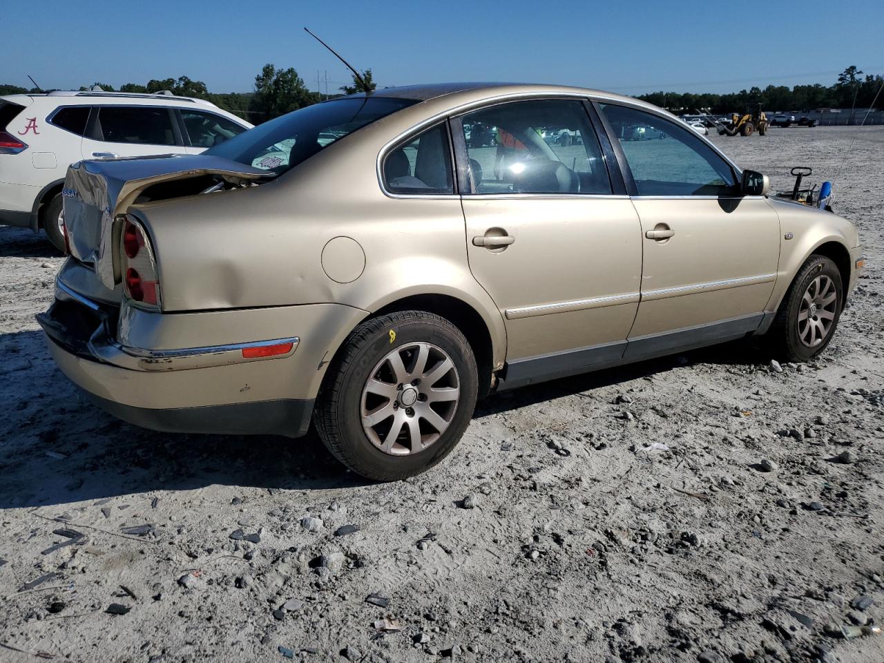 2001 Volkswagen Passat Gls Gold vin: WVWPH63B01P073031