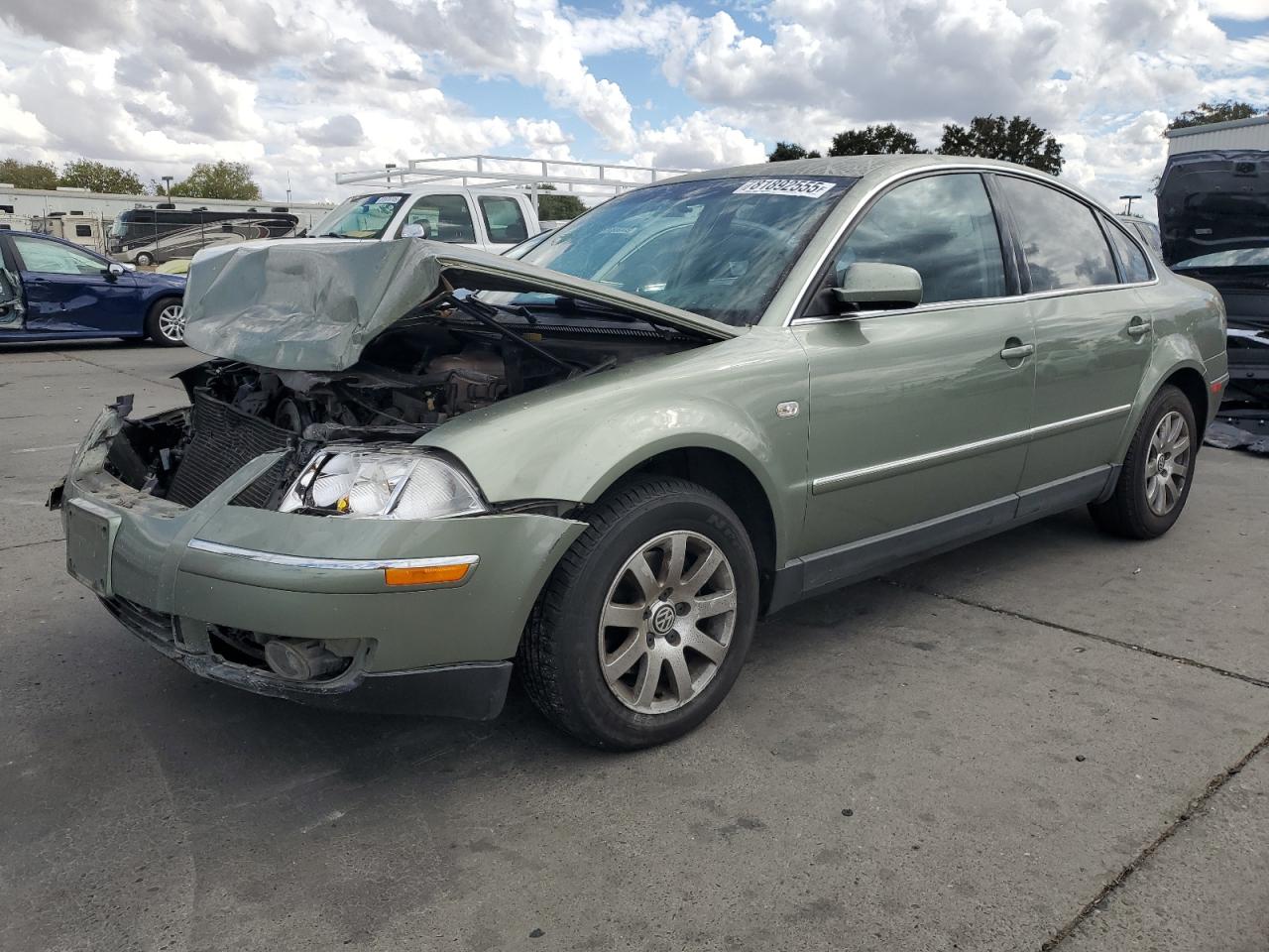 2001 Volkswagen Passat Gls Green vin: WVWPH63B71P072085