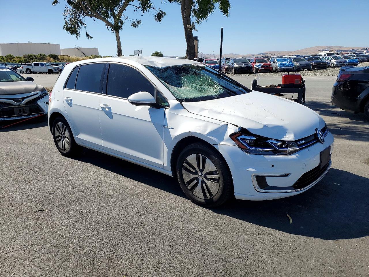 2017 Volkswagen E-golf Sel Premium Белый vin: WVWPR7AUXHW954648