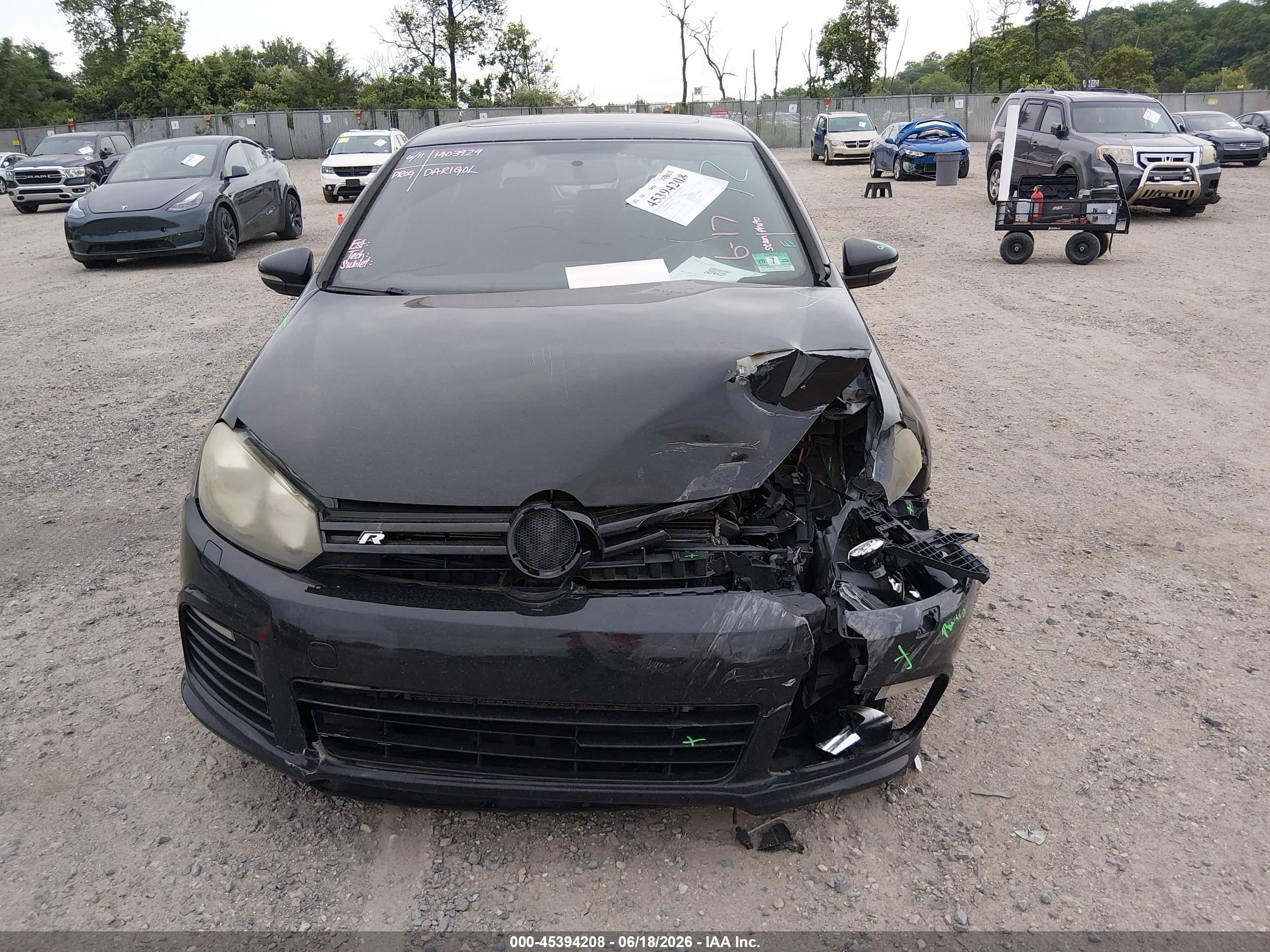 2013 Volkswagen Golf R 2-door Черный vin: WVWRF7AJ4DW061571