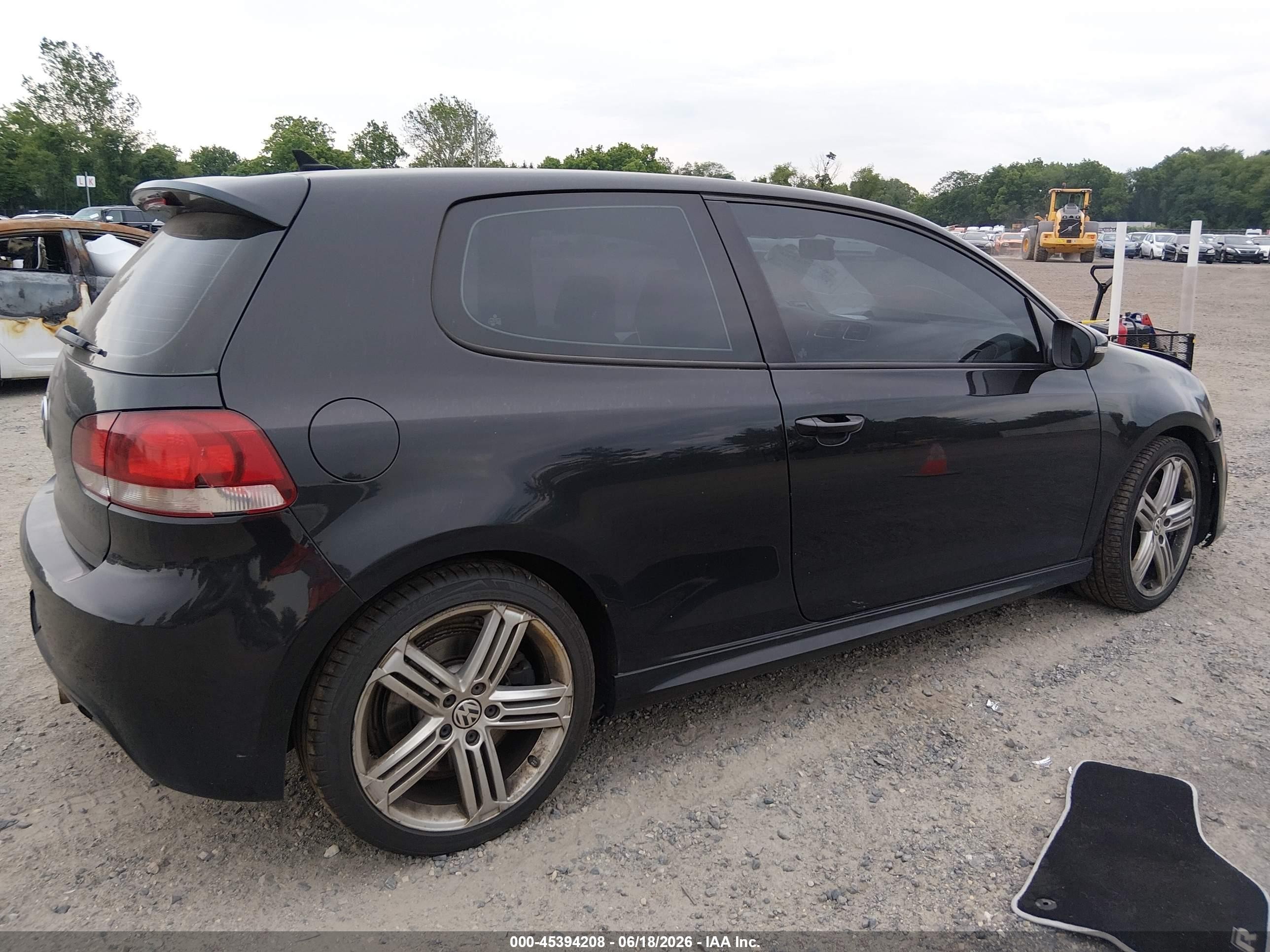 2013 Volkswagen Golf R 2-door Черный vin: WVWRF7AJ4DW061571