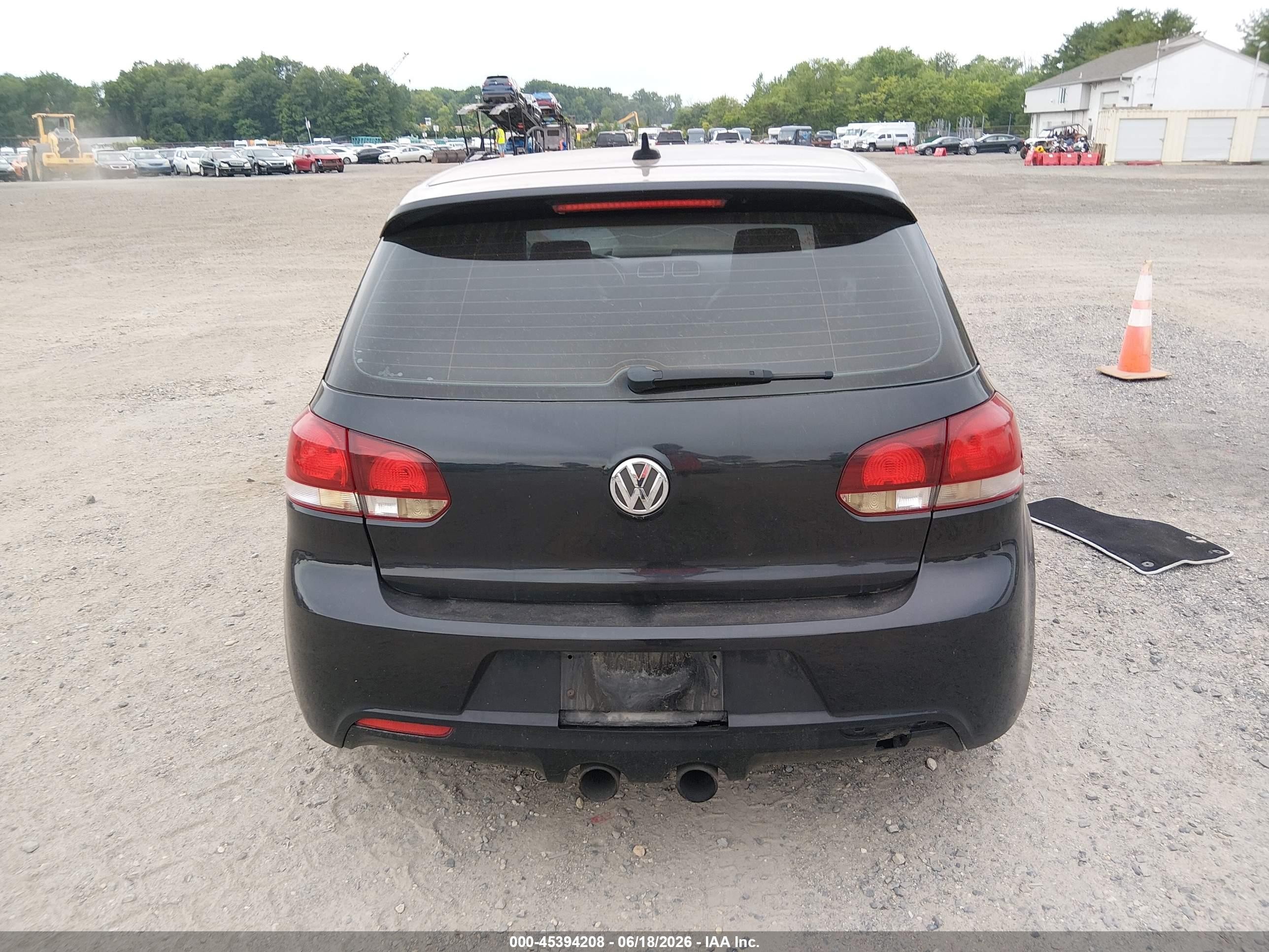 2013 Volkswagen Golf R 2-door Черный vin: WVWRF7AJ4DW061571
