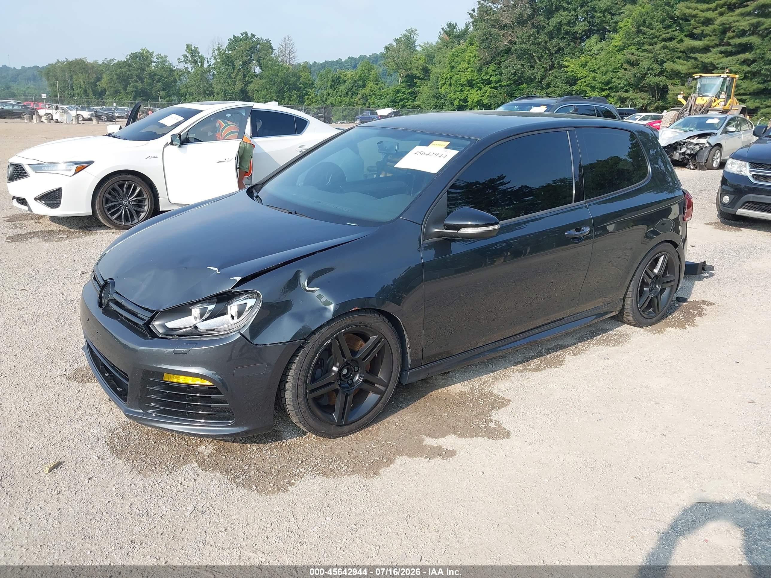 2013 Volkswagen Golf R 2-door Gray vin: WVWRF7AJ6DW067727