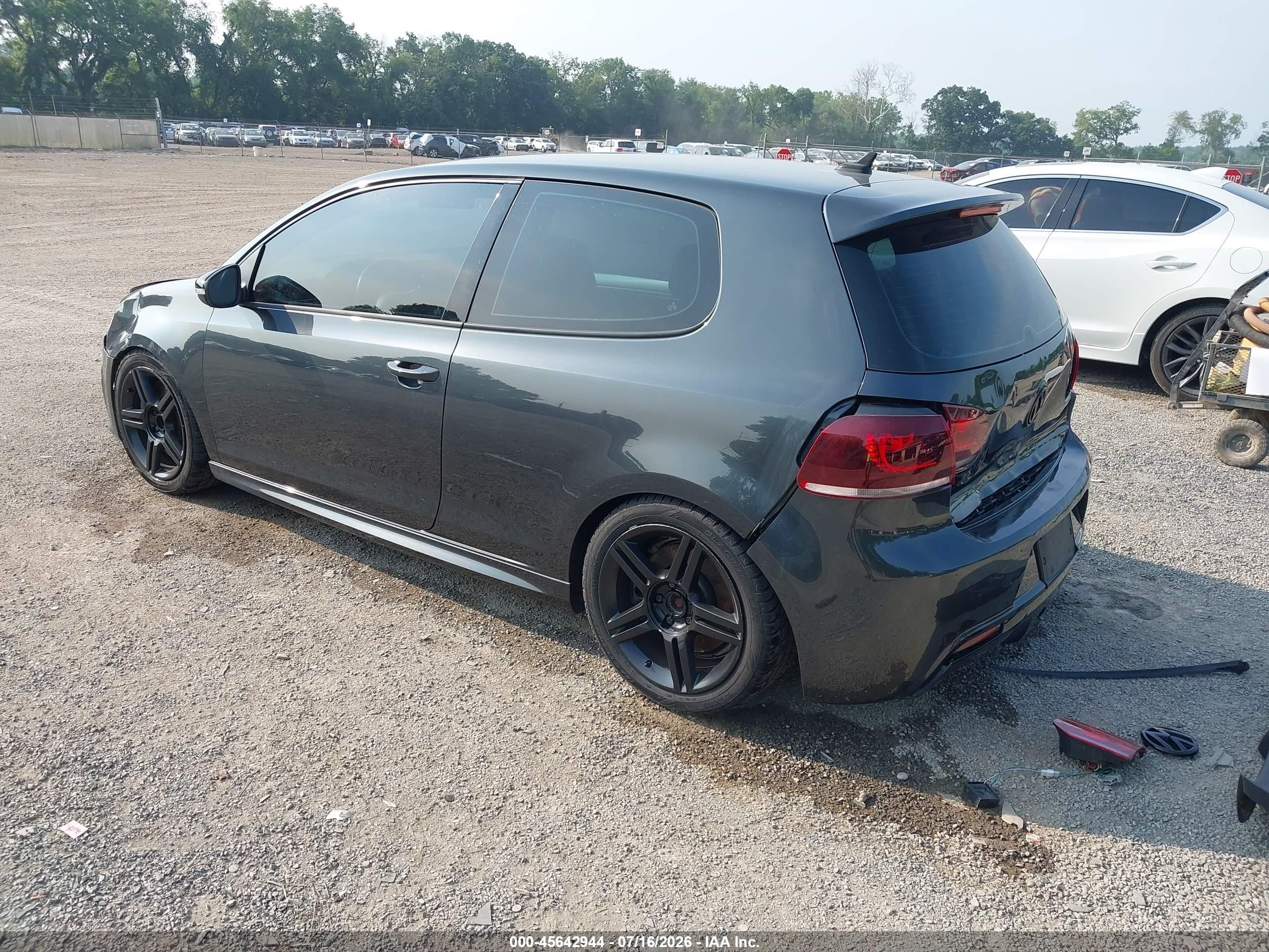 2013 Volkswagen Golf R 2-door Gray vin: WVWRF7AJ6DW067727
