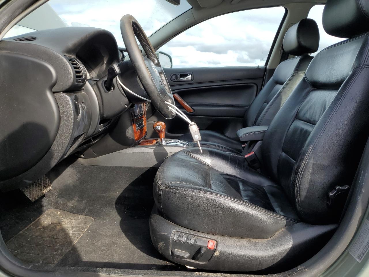 2002 Volkswagen Passat Glx Зеленый vin: WVWRH63B02P302592