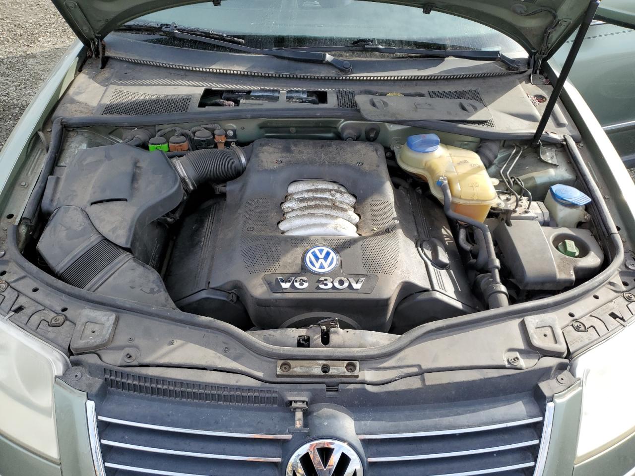 2002 Volkswagen Passat Glx Зеленый vin: WVWRH63B02P302592