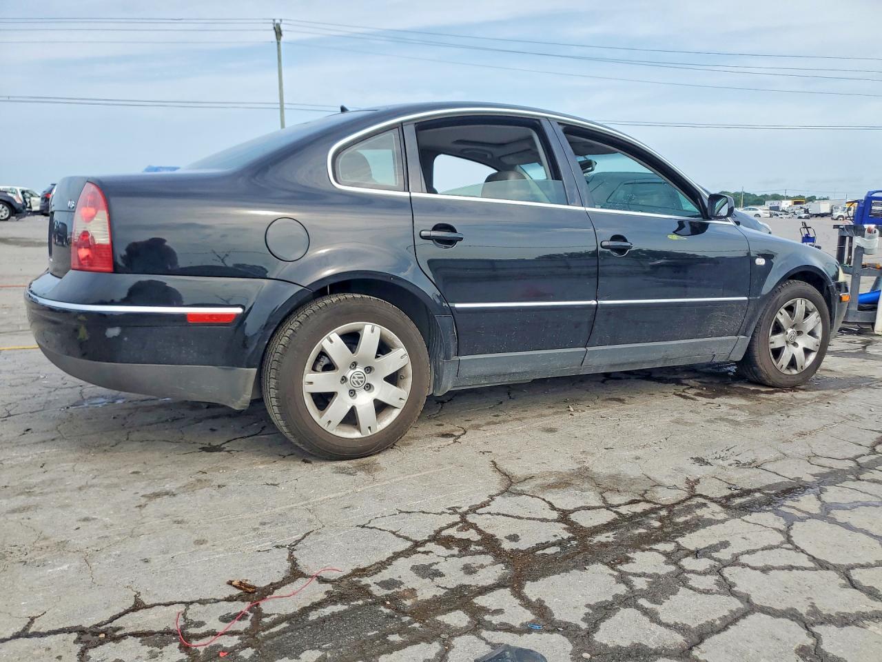 2002 Volkswagen Passat Glx Black vin: WVWRH63B02P433313