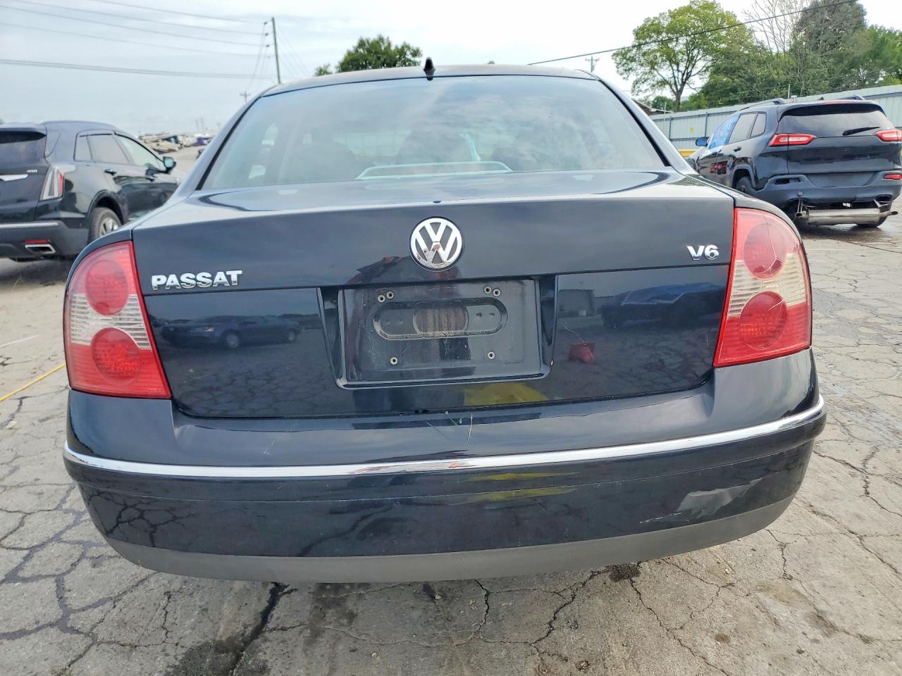 2002 Volkswagen Passat Glx Black vin: WVWRH63B02P433313