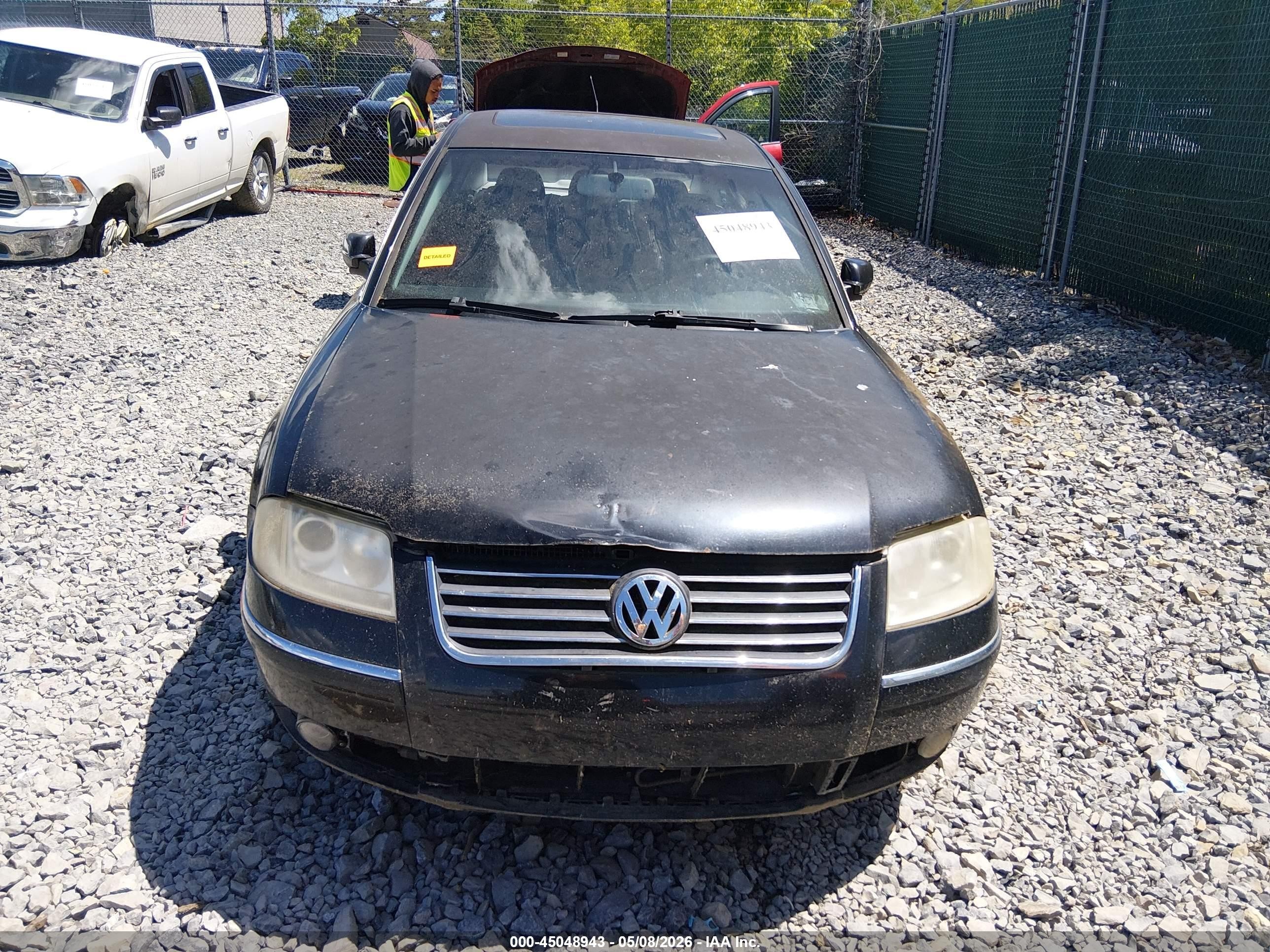 2002 Volkswagen Passat Glx Black vin: WVWRH63B12P354992