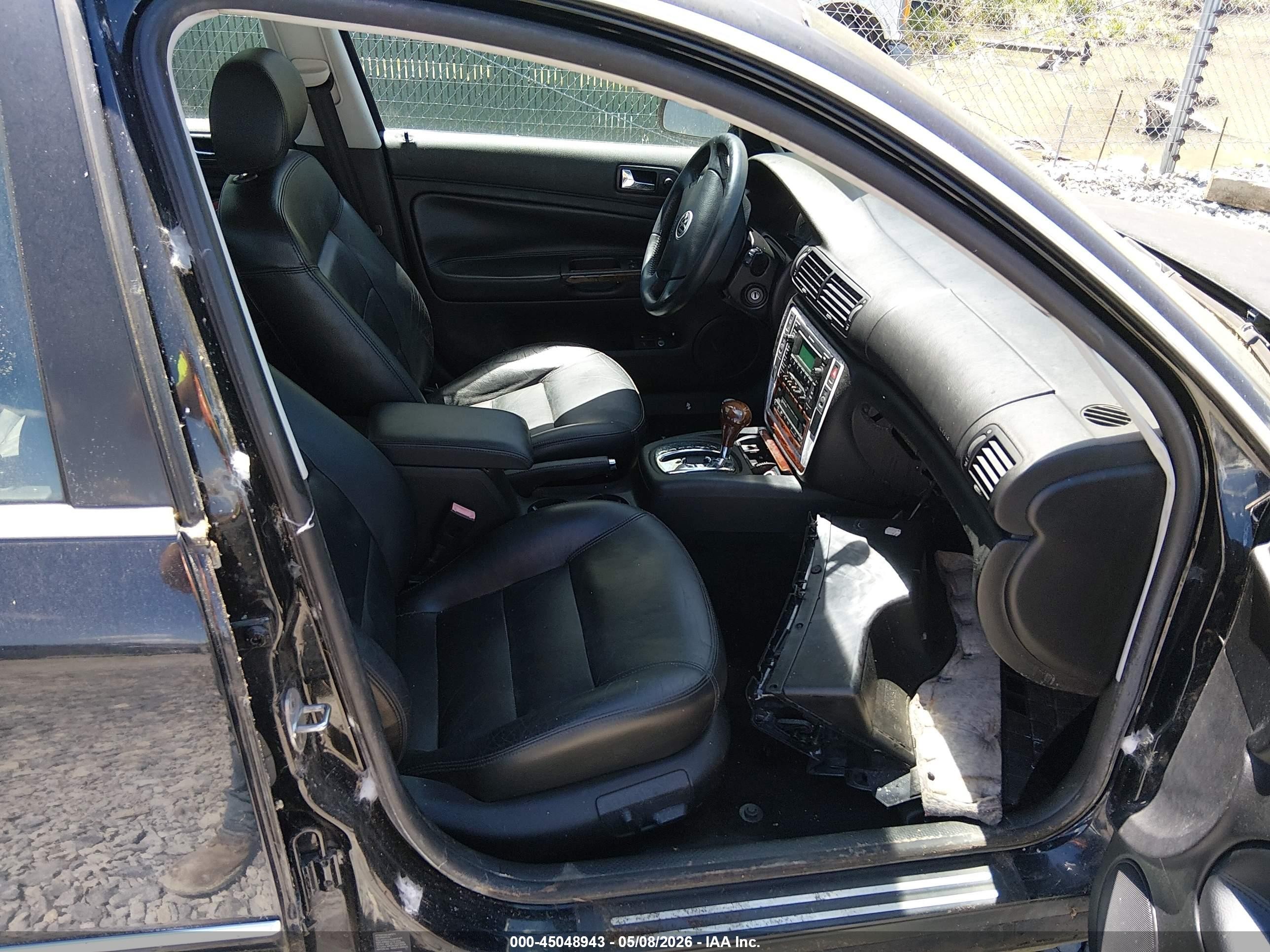 2002 Volkswagen Passat Glx Black vin: WVWRH63B12P354992