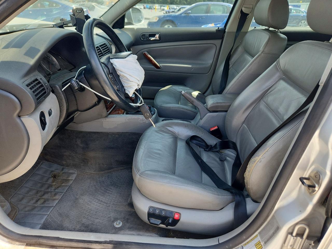 2004 Volkswagen Passat Glx Silver vin: WVWRH63B14P323275