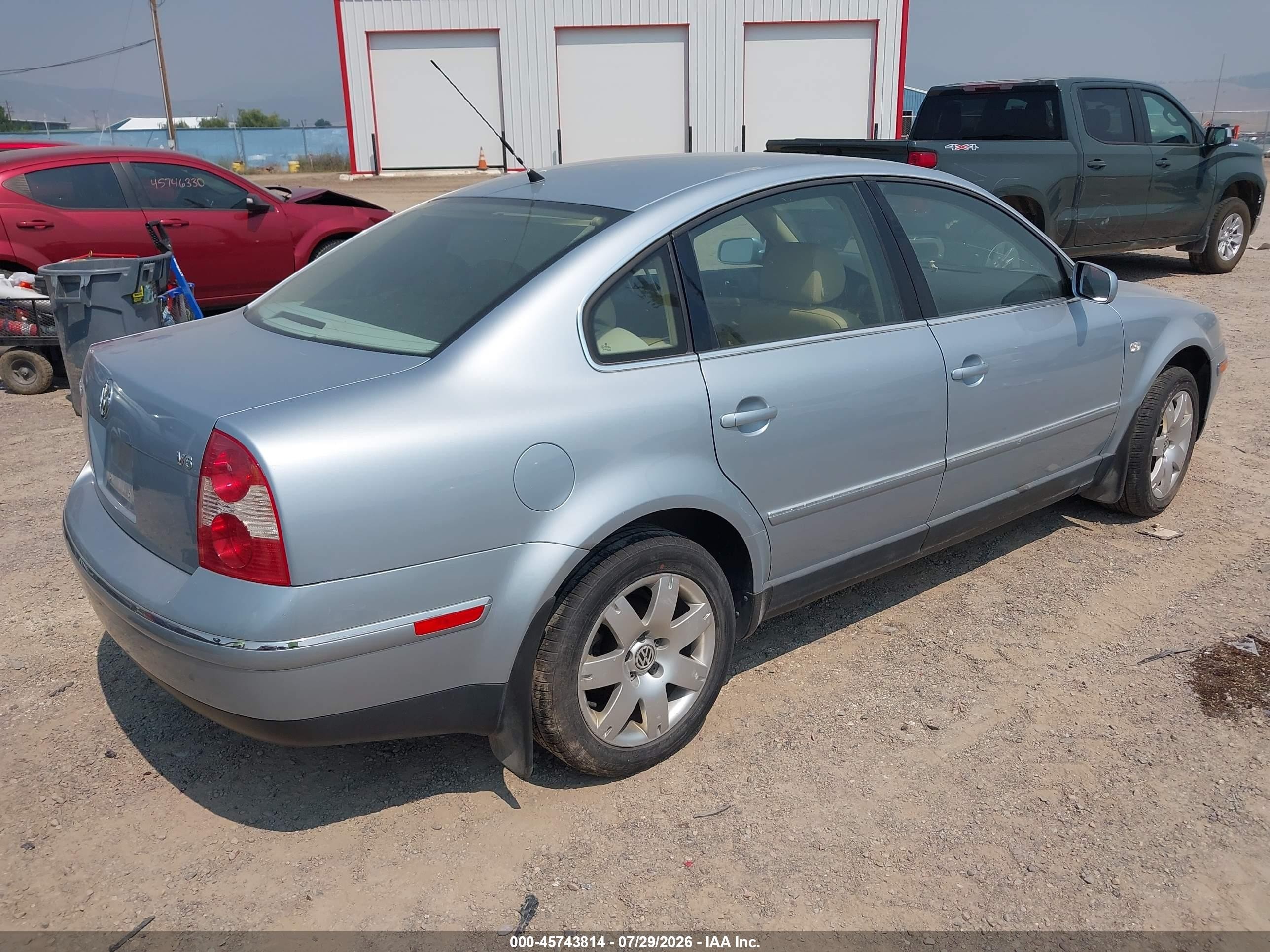 2001 Volkswagen Passat Glx Light Blue vin: WVWRH63B21P133609