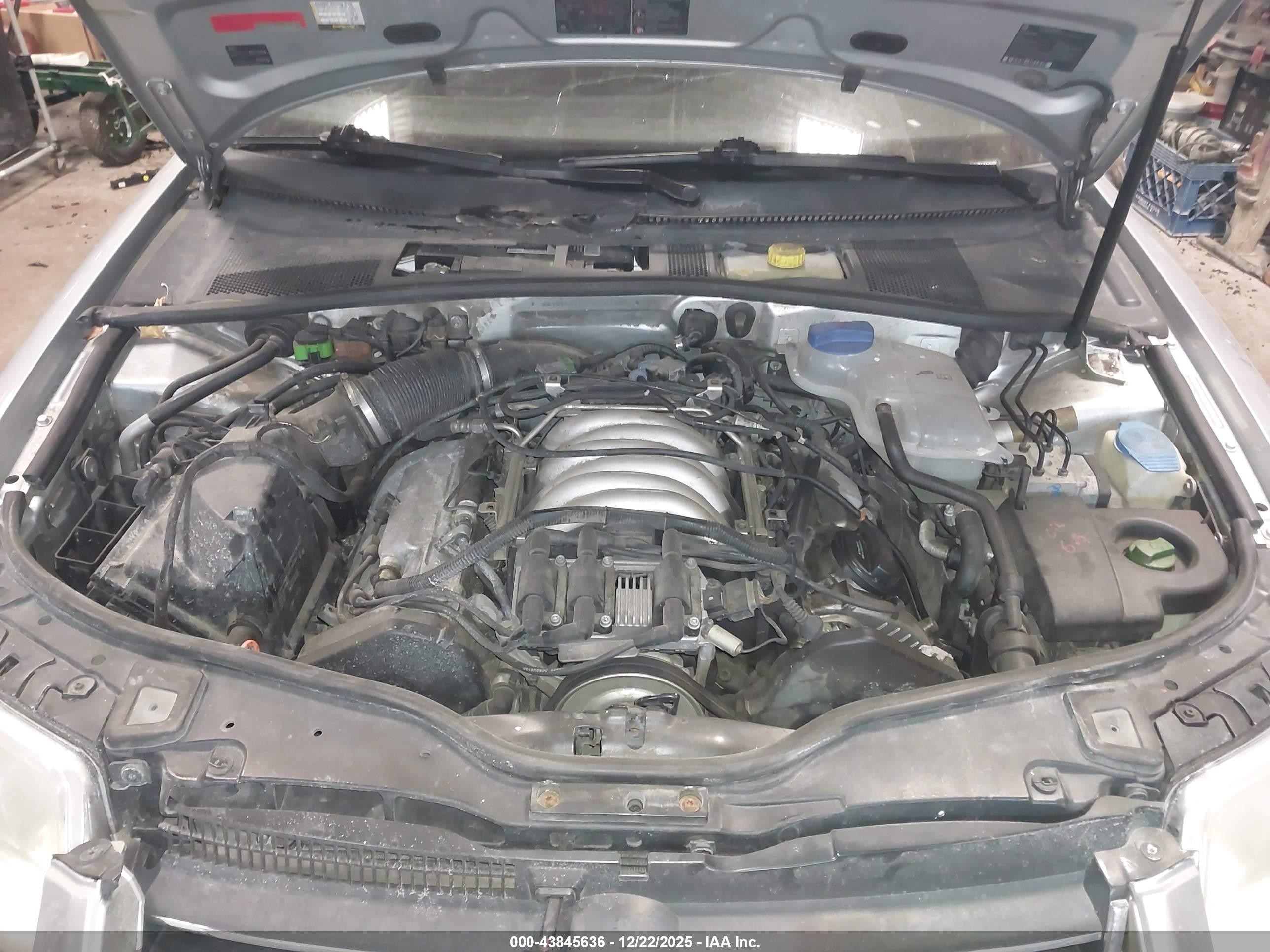 2002 Volkswagen Passat Glx Gray vin: WVWRH63B22P449366