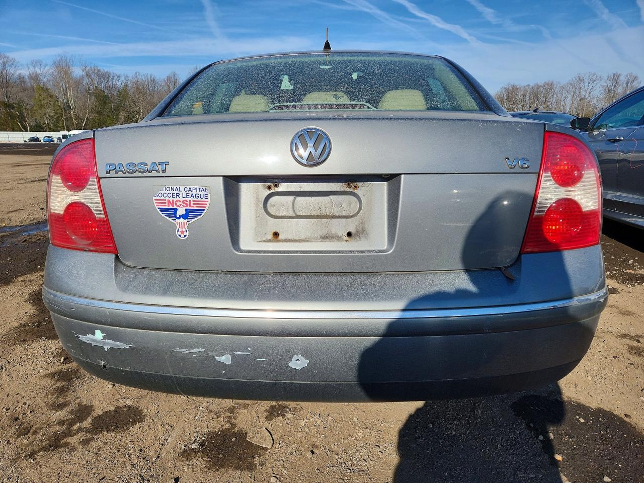 2002 Volkswagen Passat Glx Gray vin: WVWRH63B32P298666