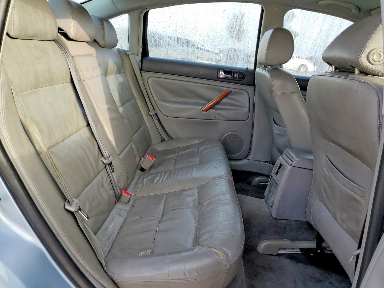 2001 Volkswagen Passat Glx Blue vin: WVWRH63B41P284113