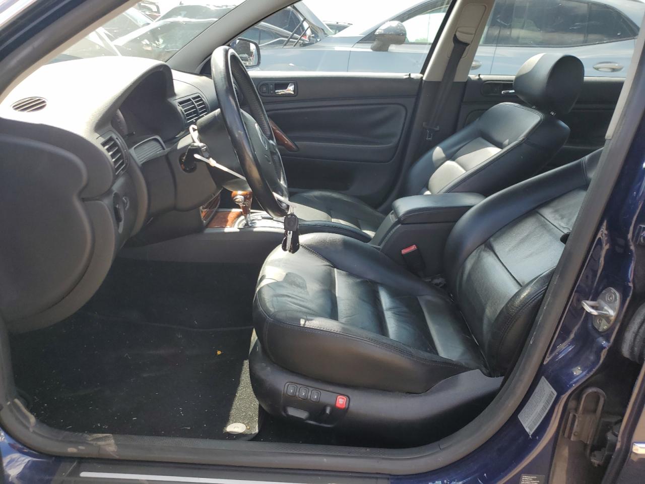 2002 Volkswagen Passat Glx Blue vin: WVWRH63B42P245863
