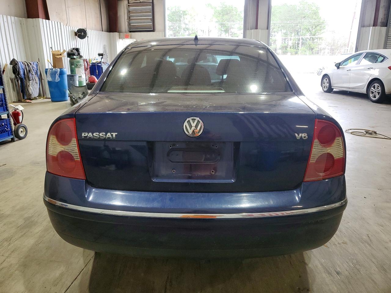 2002 Volkswagen Passat Glx Blue vin: WVWRH63B52P340934