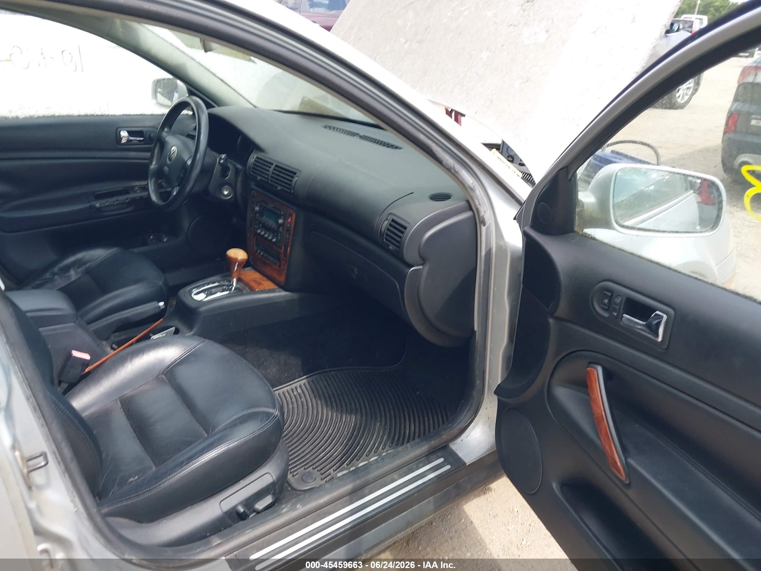 2003 Volkswagen Passat Glx Silver vin: WVWRH63B73P206234