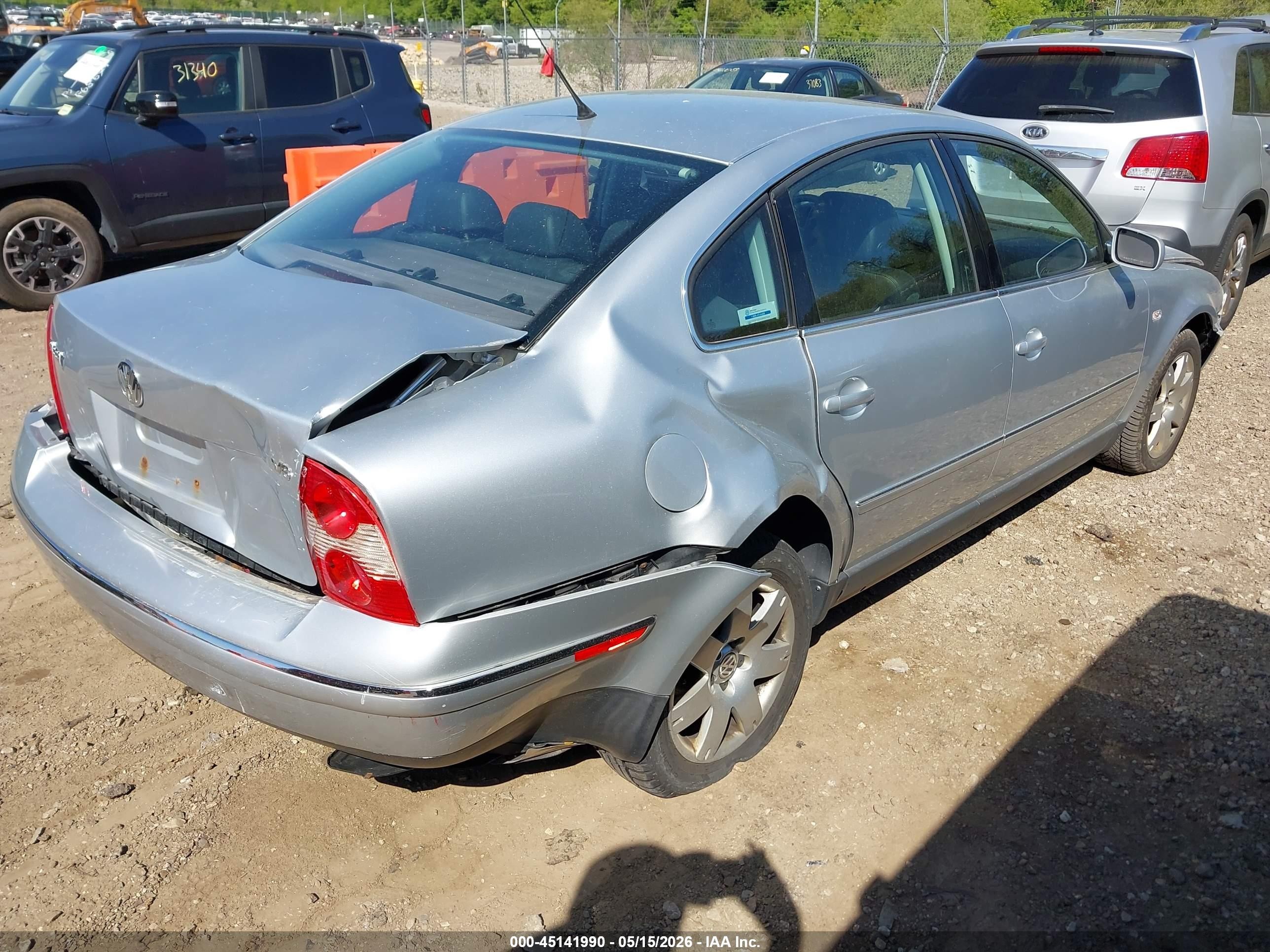 2003 Volkswagen Passat Glx Silver vin: WVWRH63B83P100679