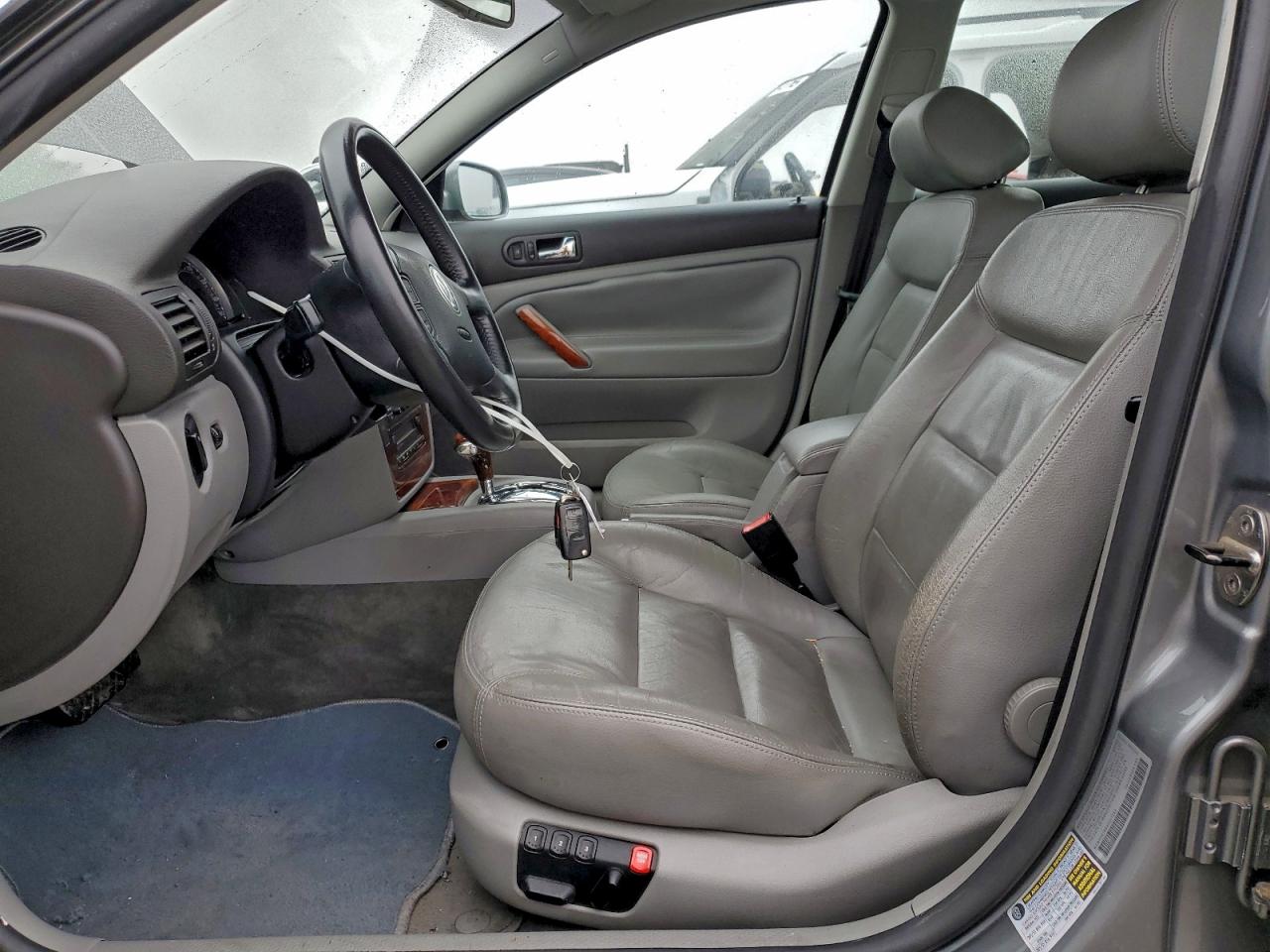 2004 Volkswagen Passat Glx Gray vin: WVWRH63B84P057253