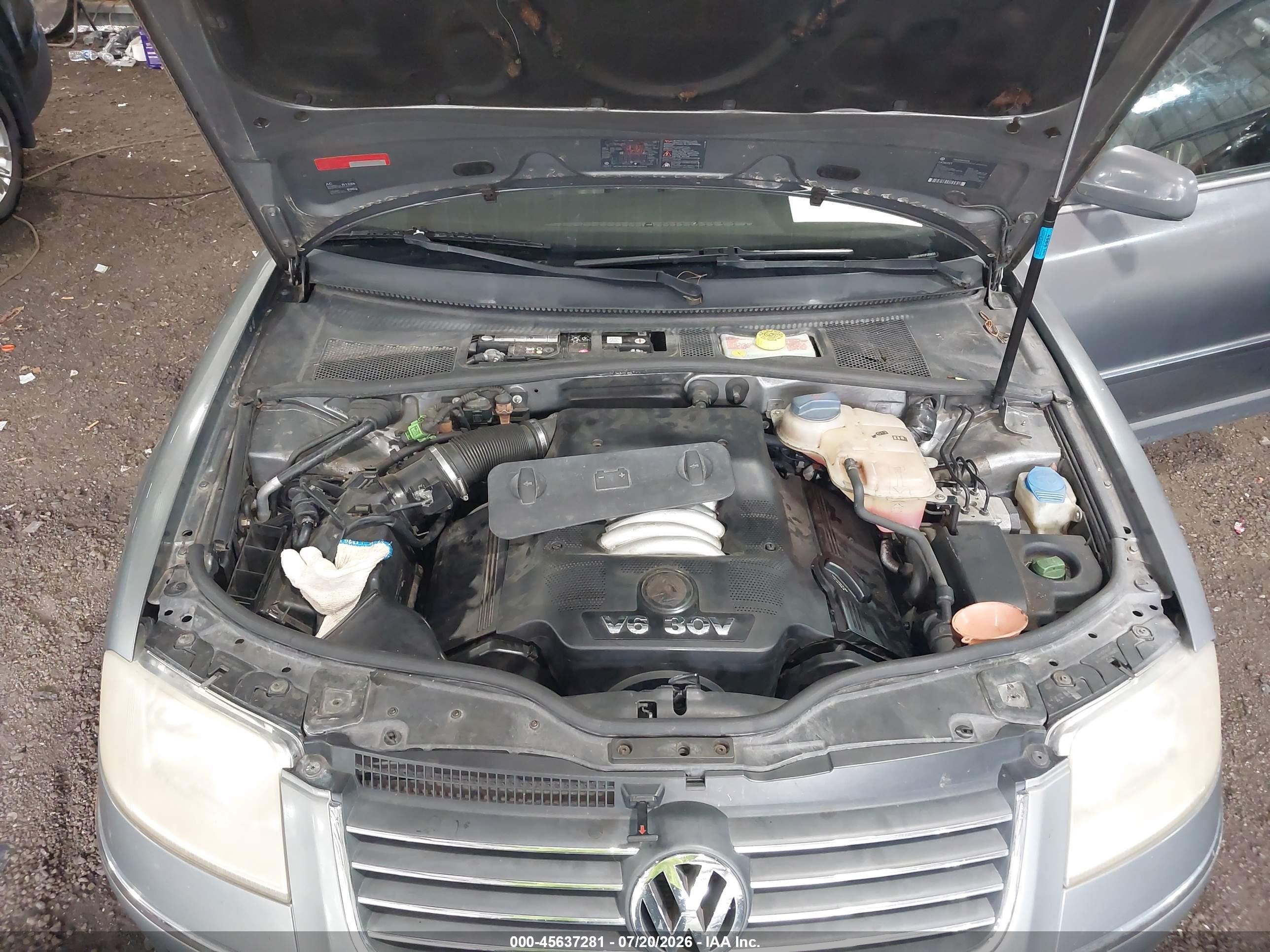 2002 Volkswagen Passat Glx Gray vin: WVWRH63B92P289633