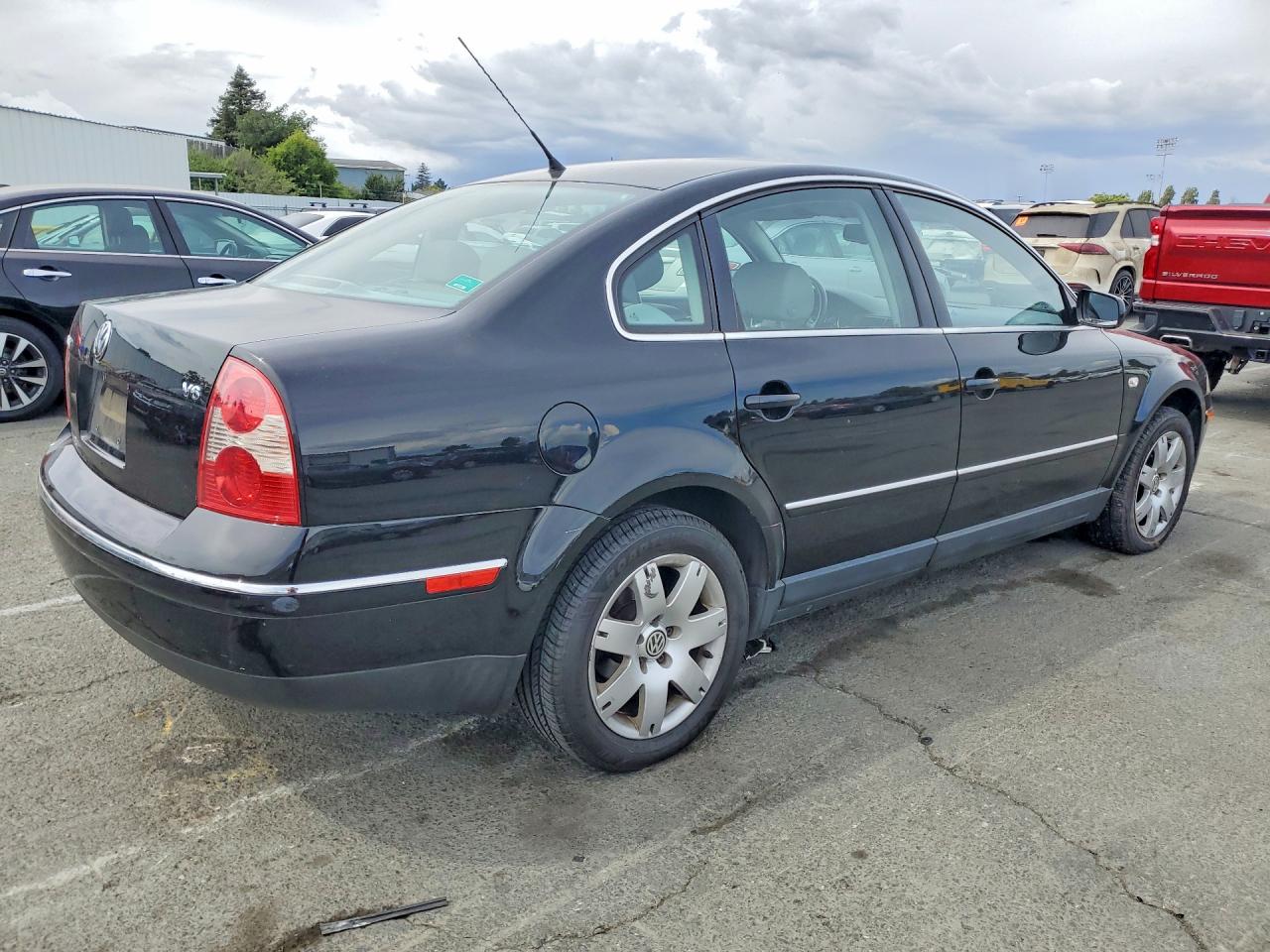 2003 Volkswagen Passat Glx Черный vin: WVWRH63B93P035843