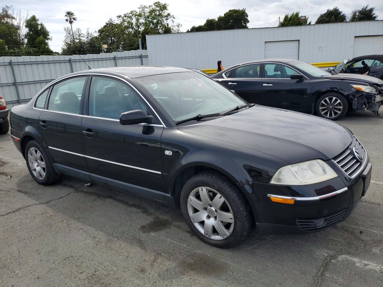 2003 Volkswagen Passat Glx Черный vin: WVWRH63B93P035843